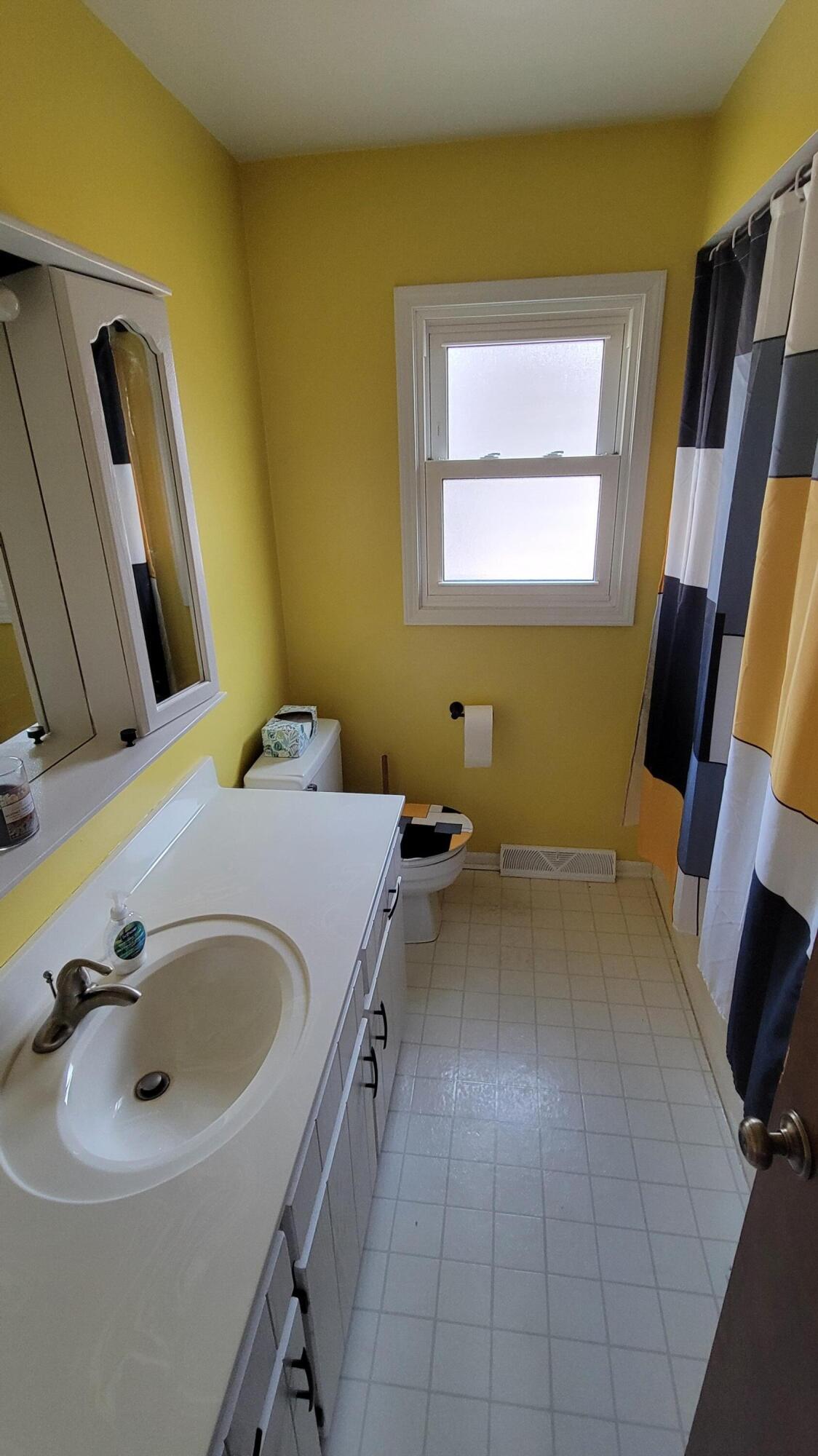 512 Faircrest Avenue NW Grand Rapids MI 49534