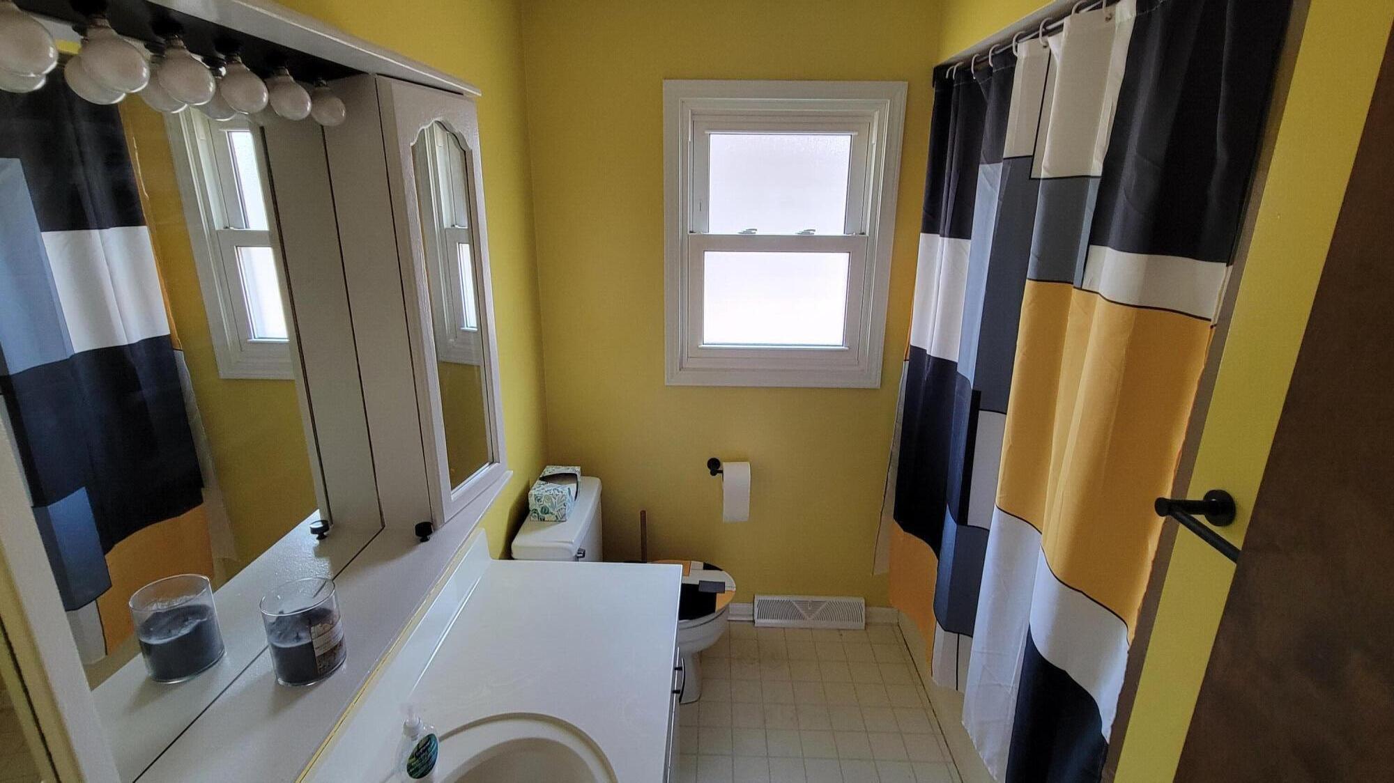 512 Faircrest Avenue NW Grand Rapids MI 49534