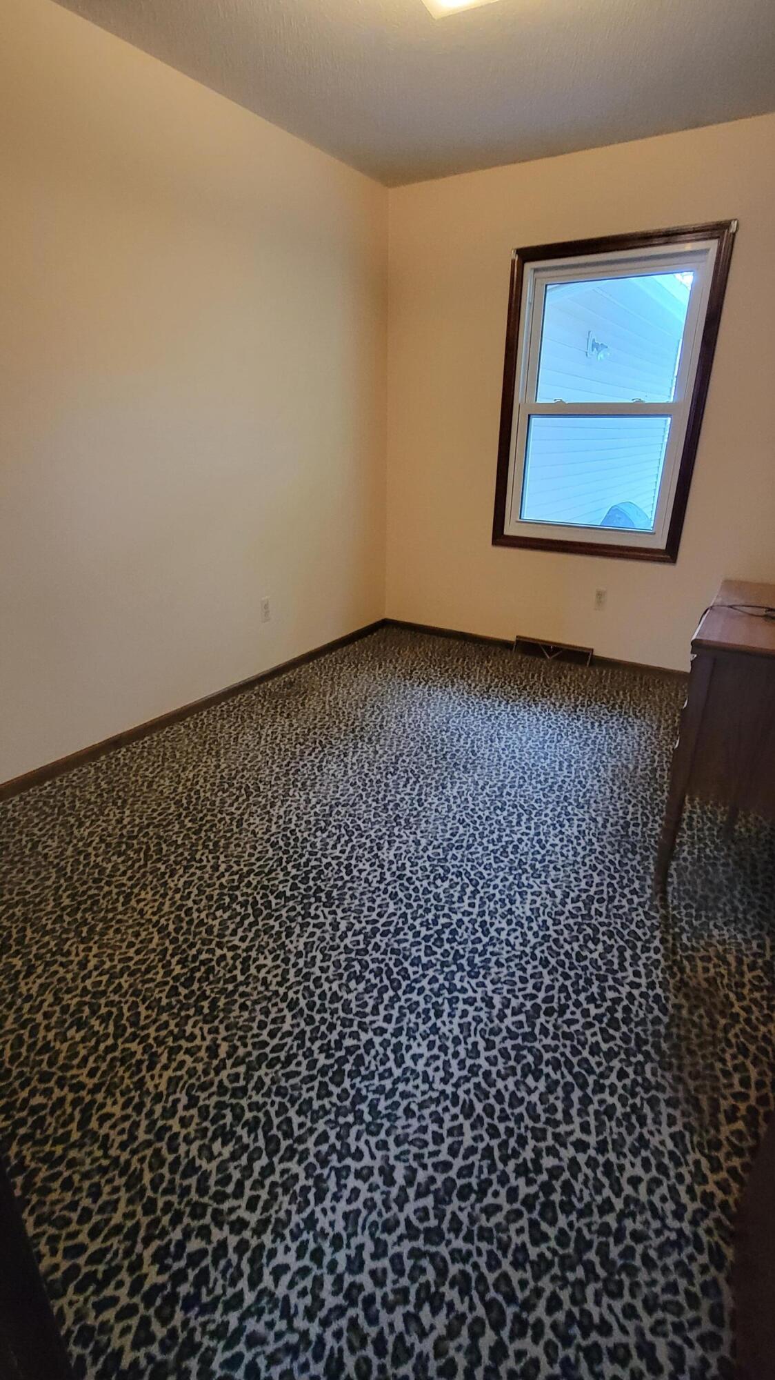 512 Faircrest Avenue NW Grand Rapids MI 49534