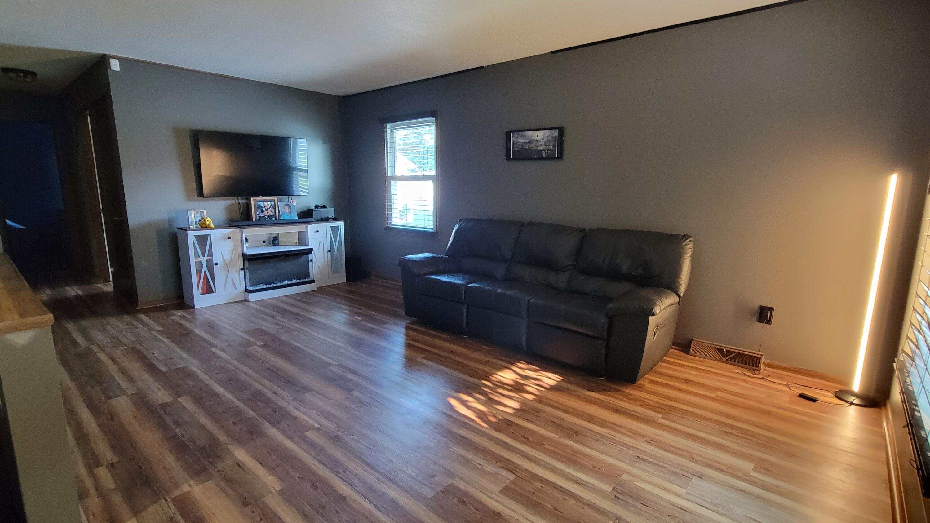 512 Faircrest Avenue NW Grand Rapids MI 49534