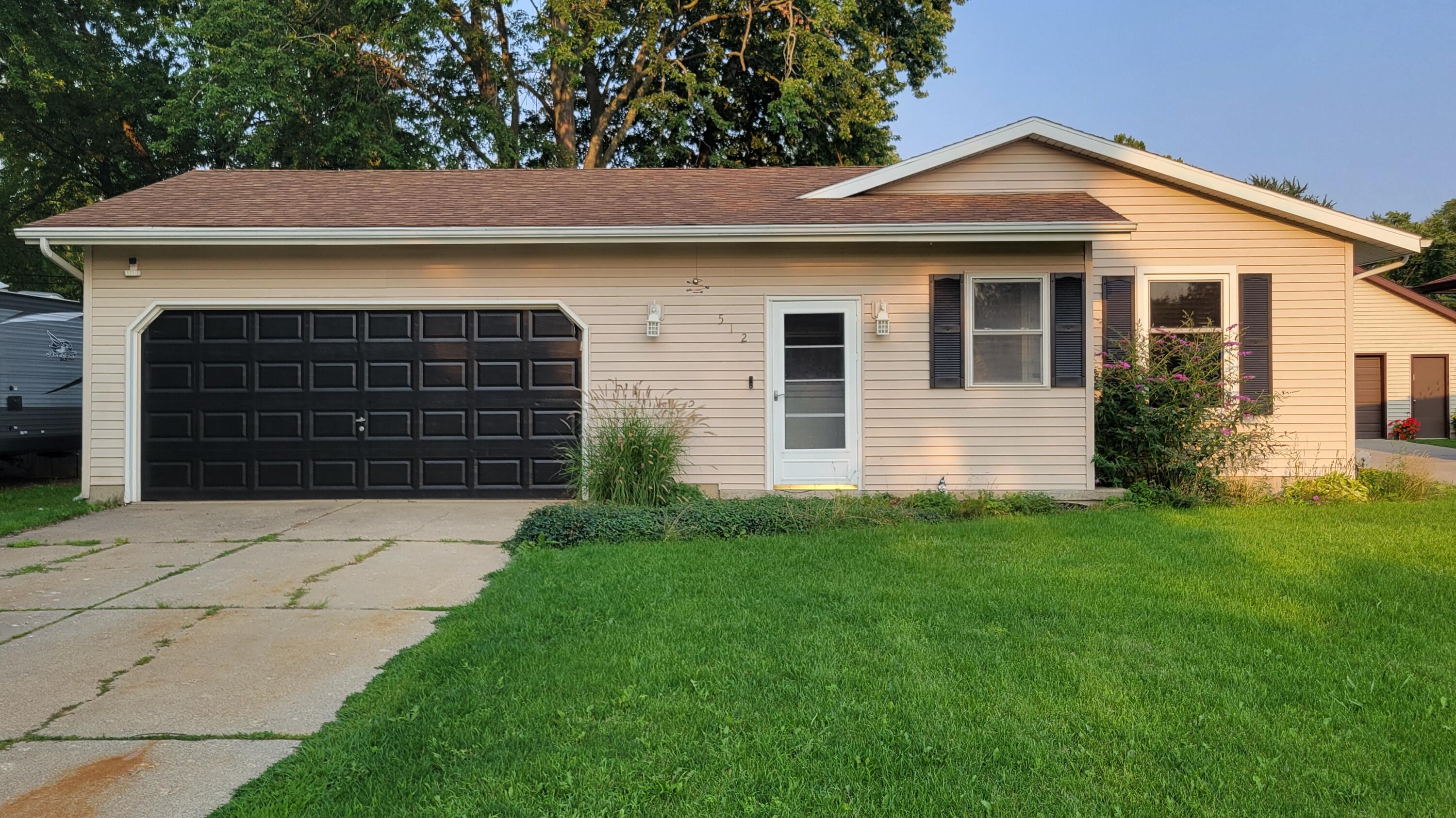512 Faircrest Avenue NW Grand Rapids MI 49534
