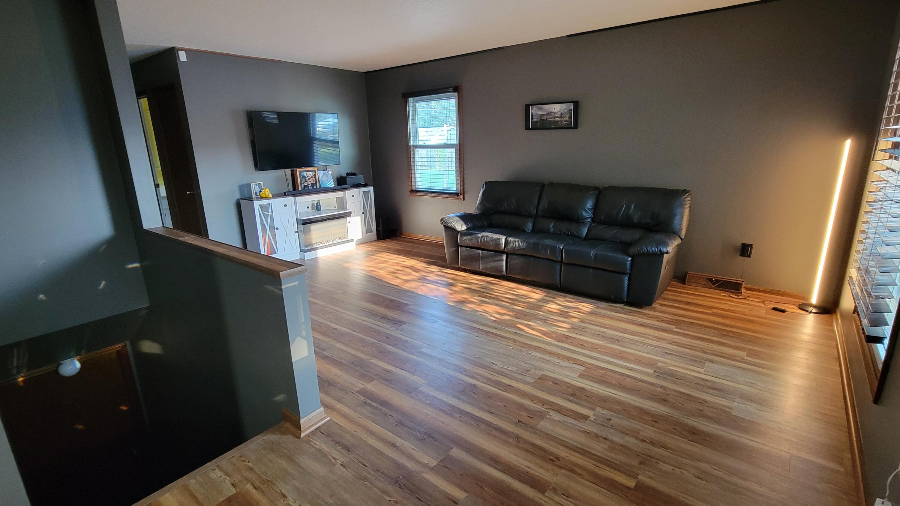 512 Faircrest Avenue NW Grand Rapids MI 49534