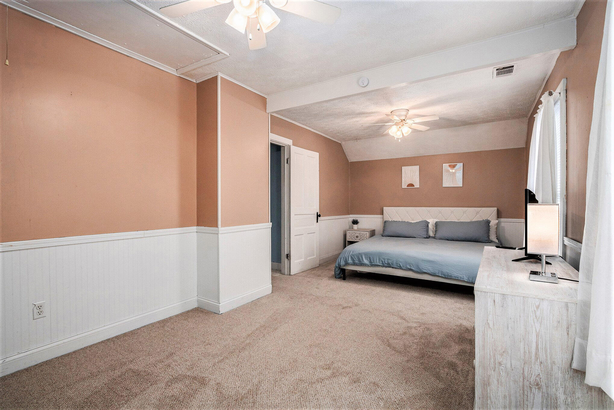 22 W Ash Street Three Oaks MI 49128