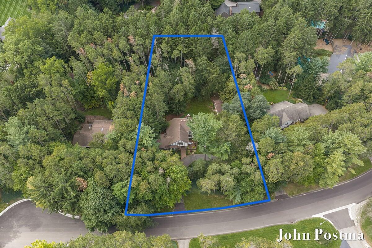 7340 Oliver Woods Drive SE Grand Rapids MI 49546