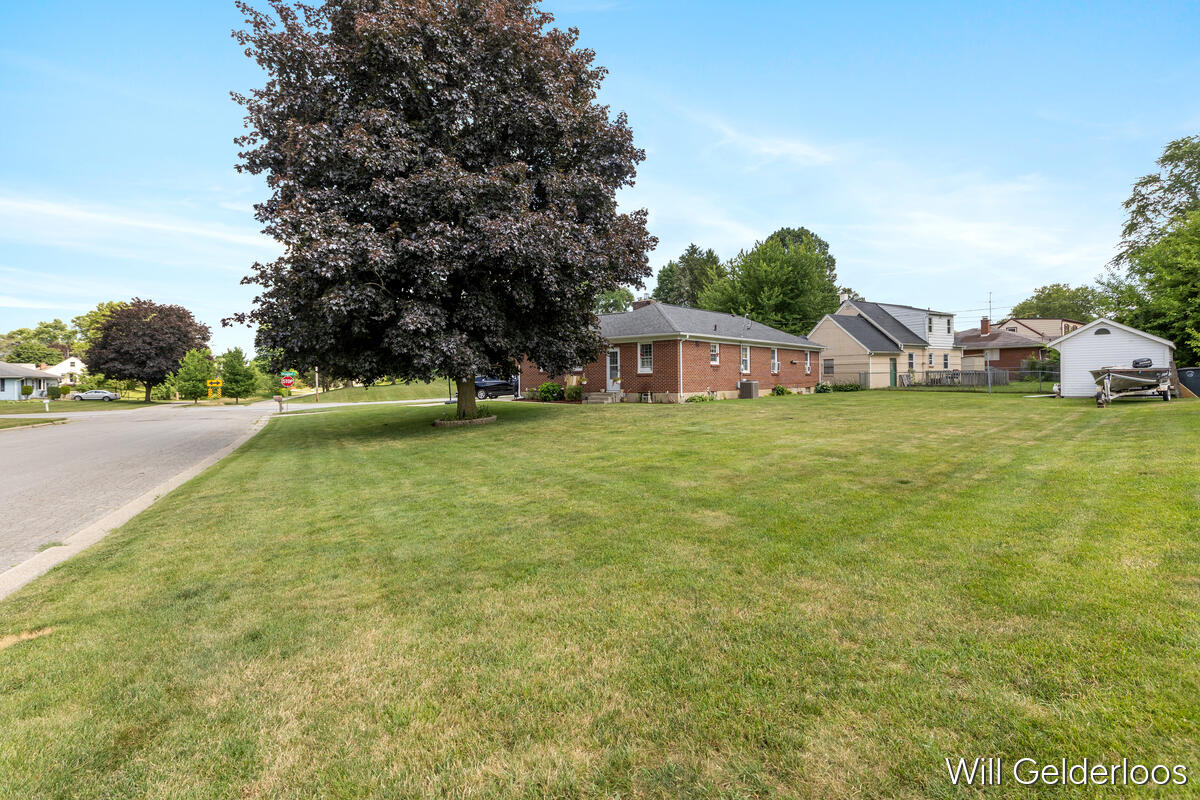 559 Shawmut Boulevard NW Grand Rapids MI 49504