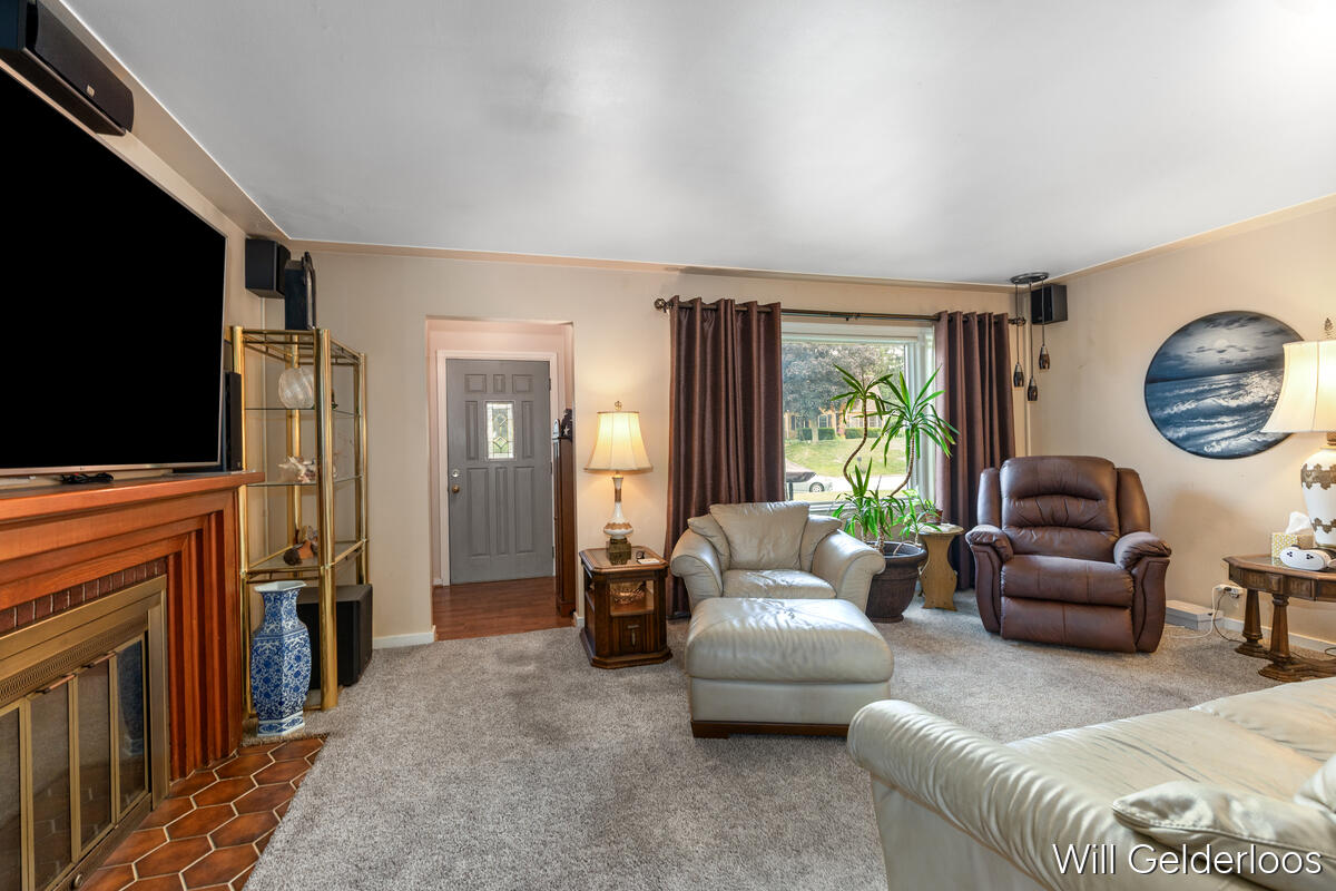 559 Shawmut Boulevard NW Grand Rapids MI 49504