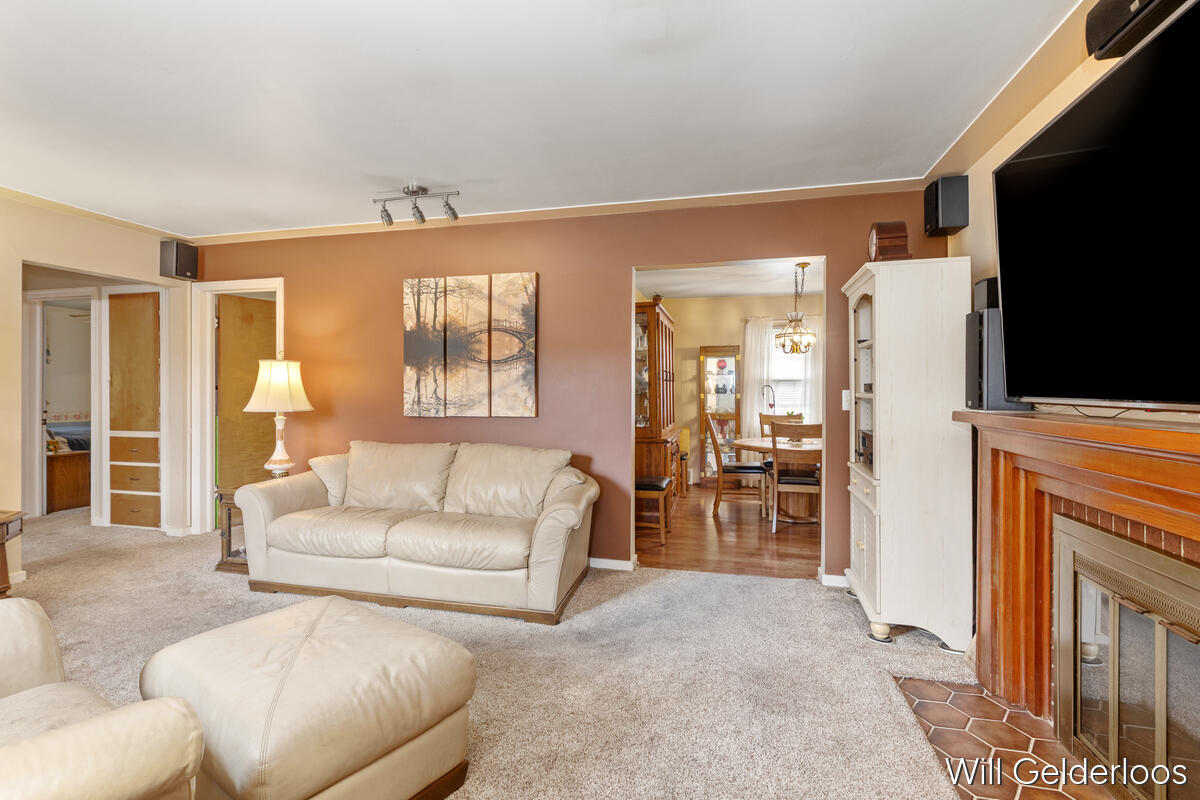 559 Shawmut Boulevard NW Grand Rapids MI 49504
