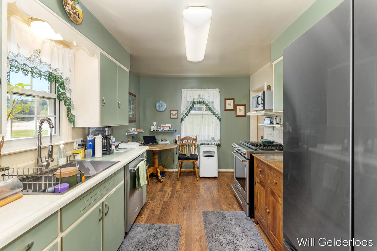 559 Shawmut Boulevard NW Grand Rapids MI 49504