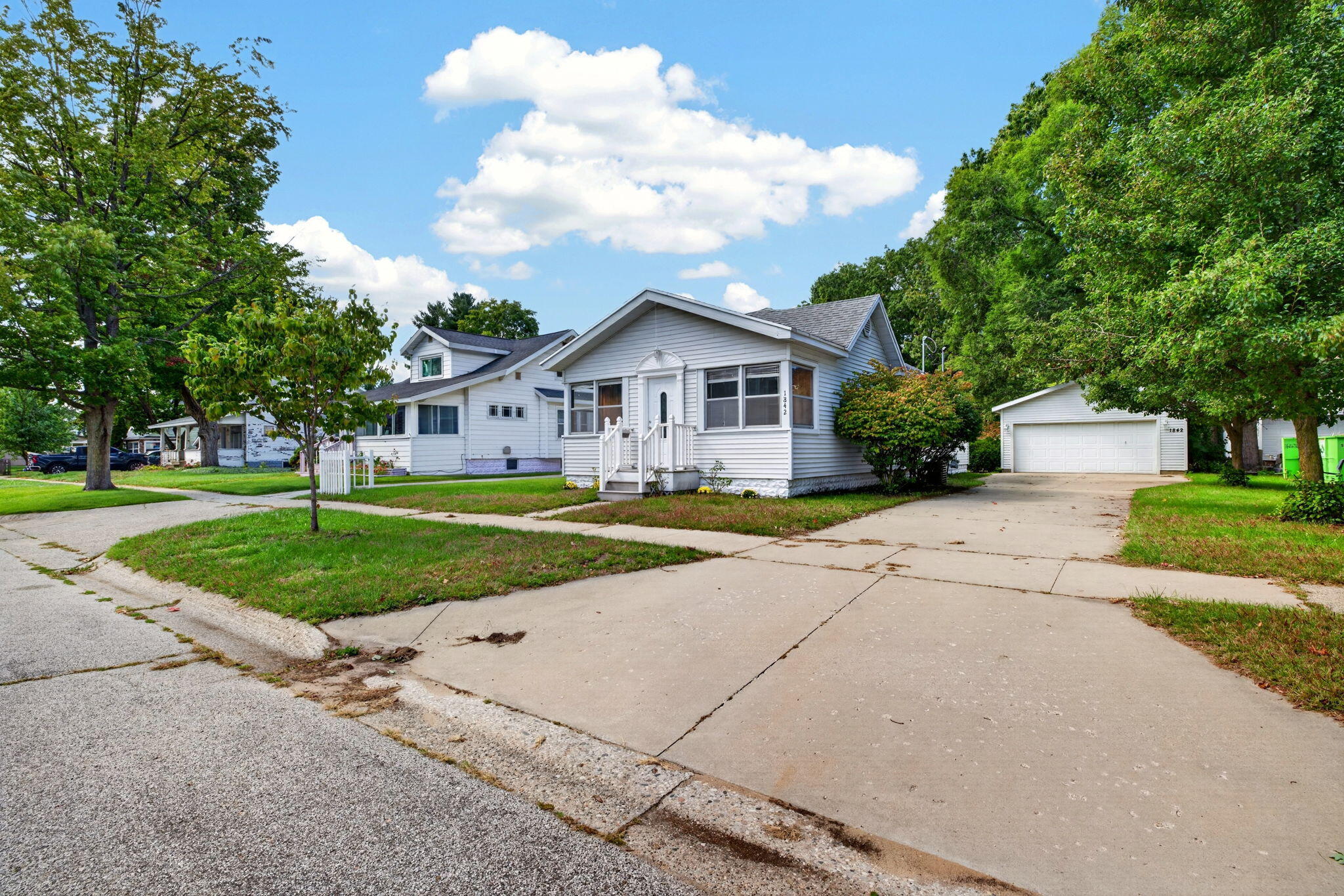 1842 Mills Avenue Muskegon MI 49445