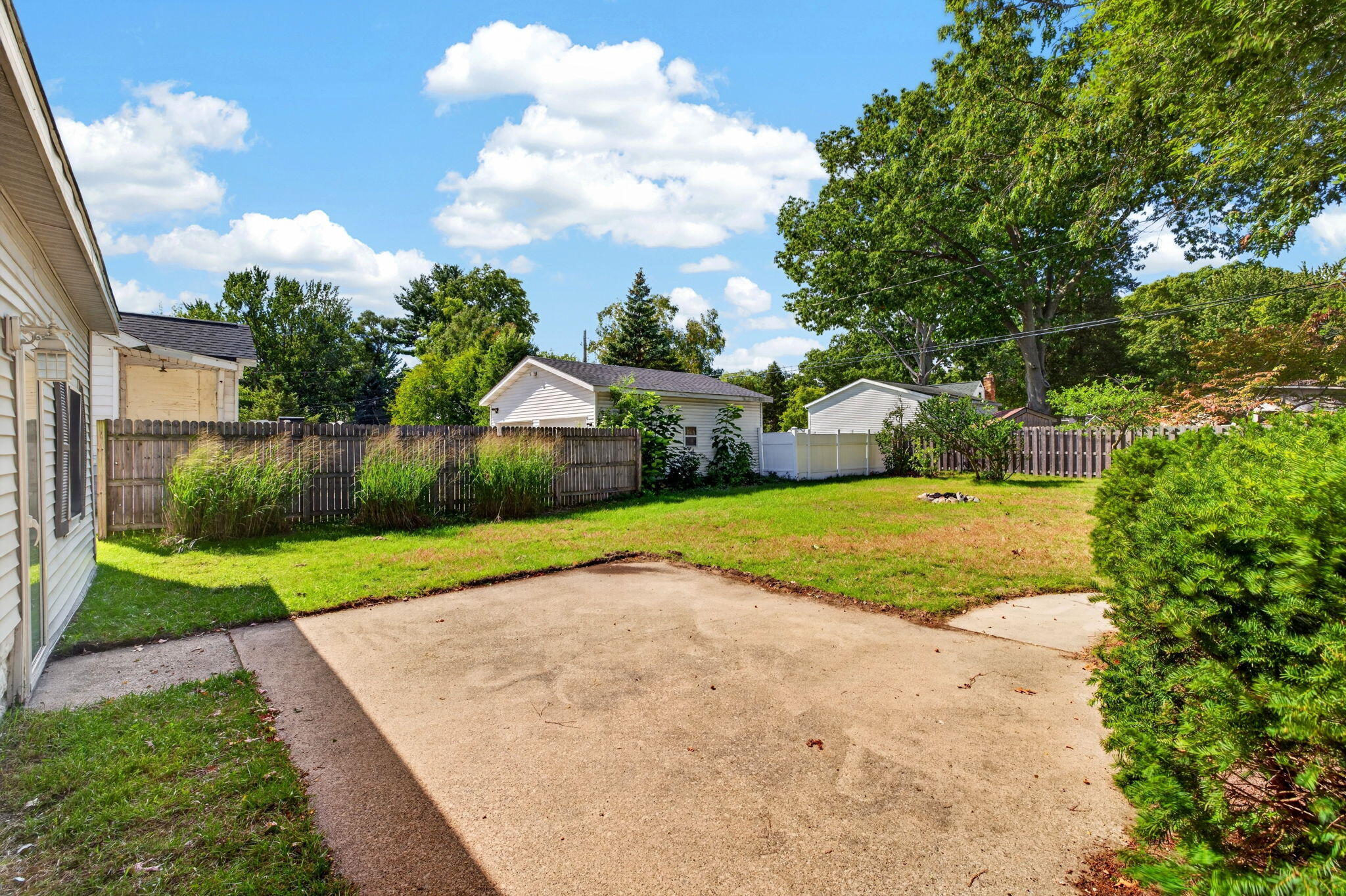 1842 Mills Avenue Muskegon MI 49445