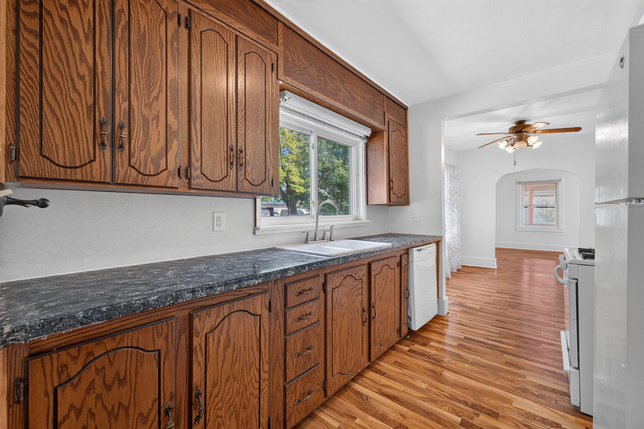 1842 Mills Avenue Muskegon MI 49445