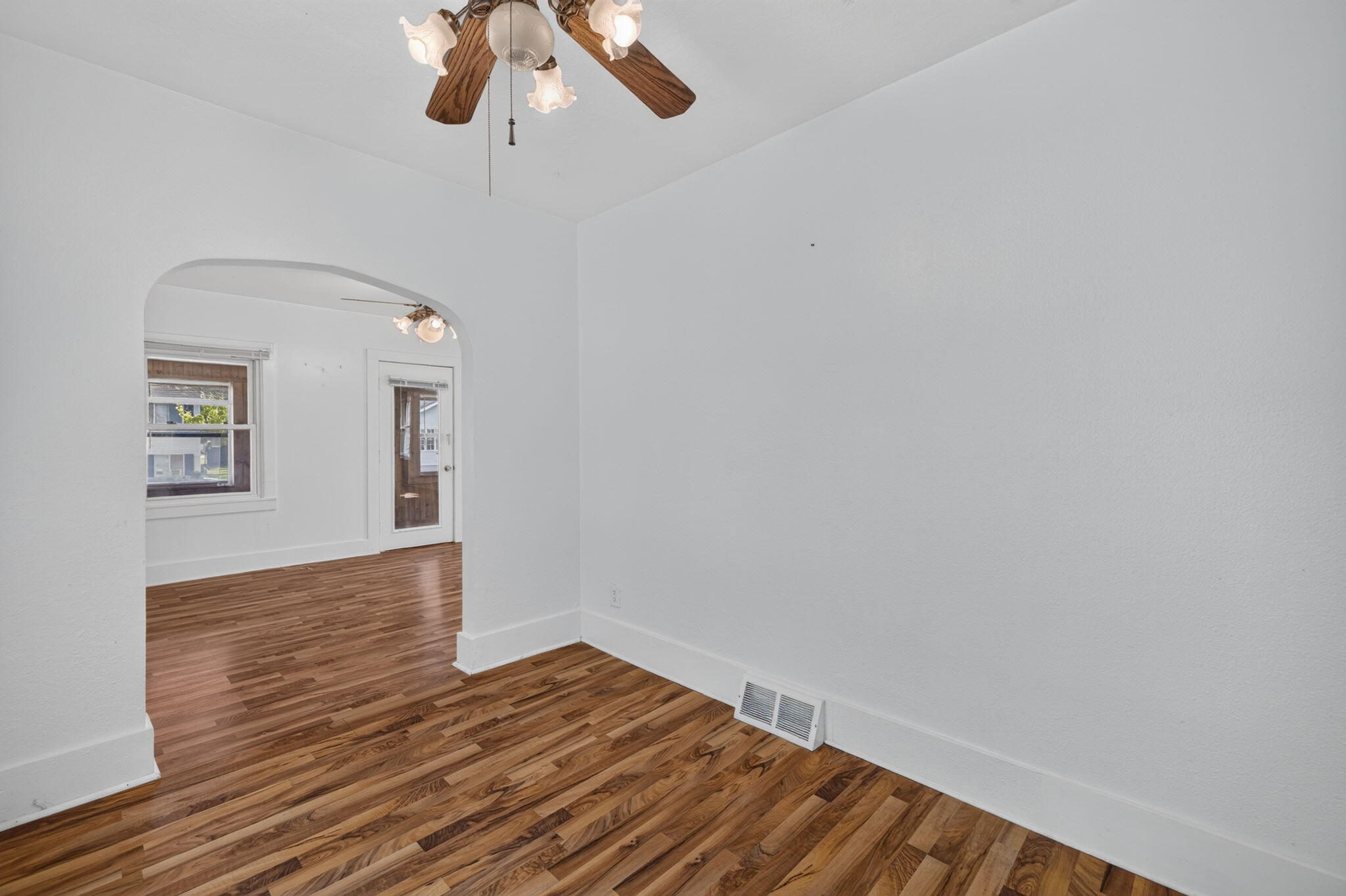 1842 Mills Avenue Muskegon MI 49445