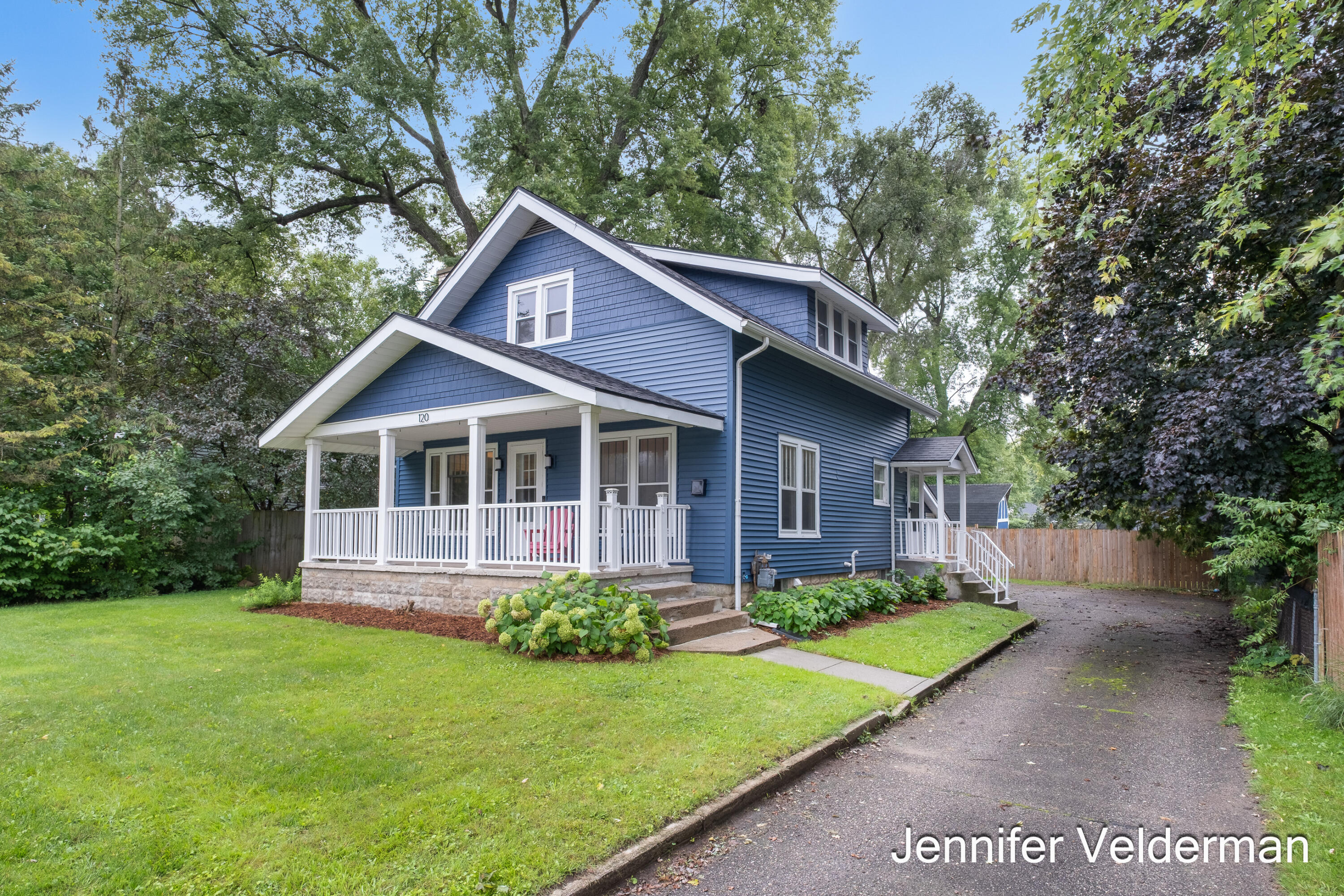 120 E Division Street NE Rockford MI 49341