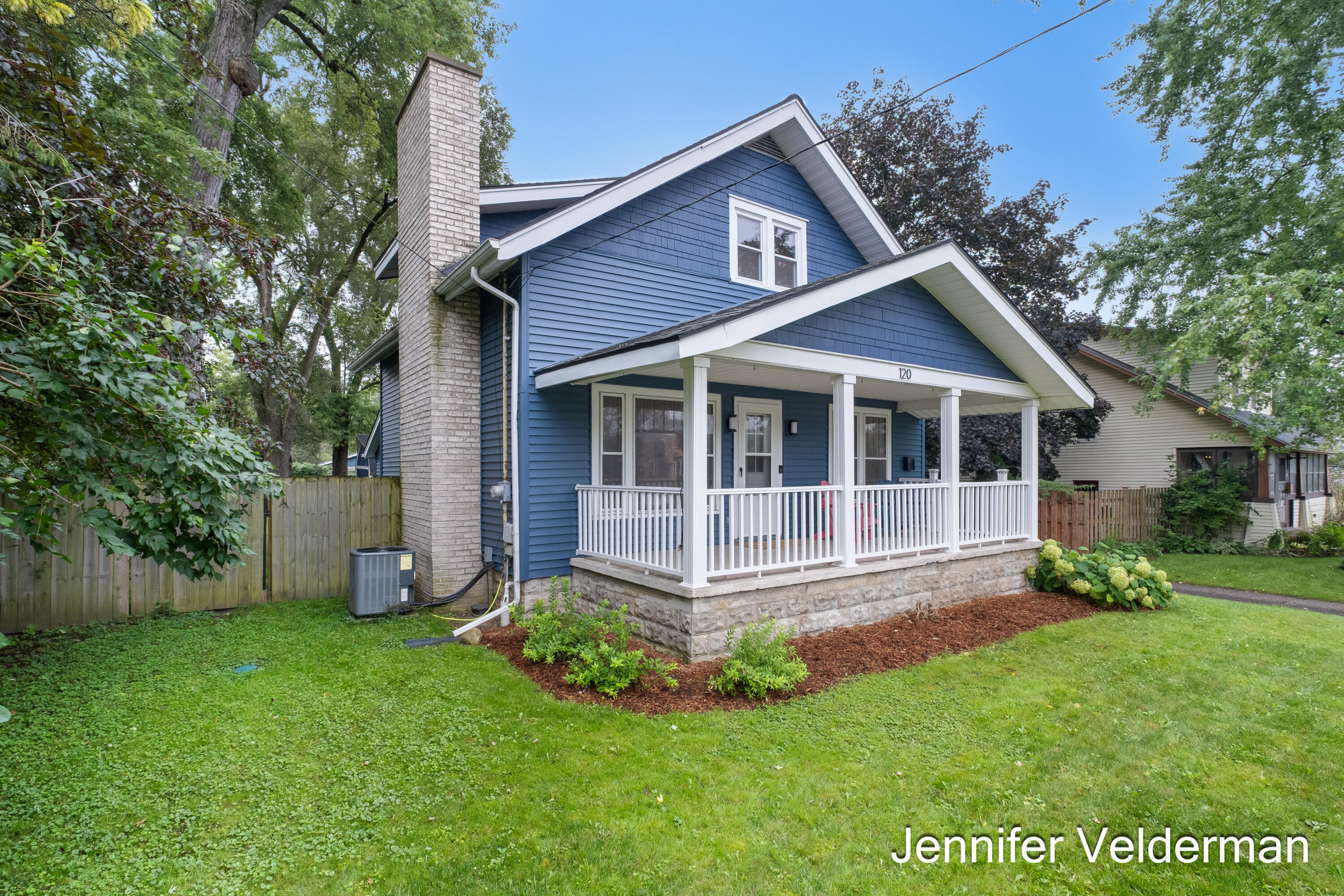 120 E Division Street NE Rockford MI 49341