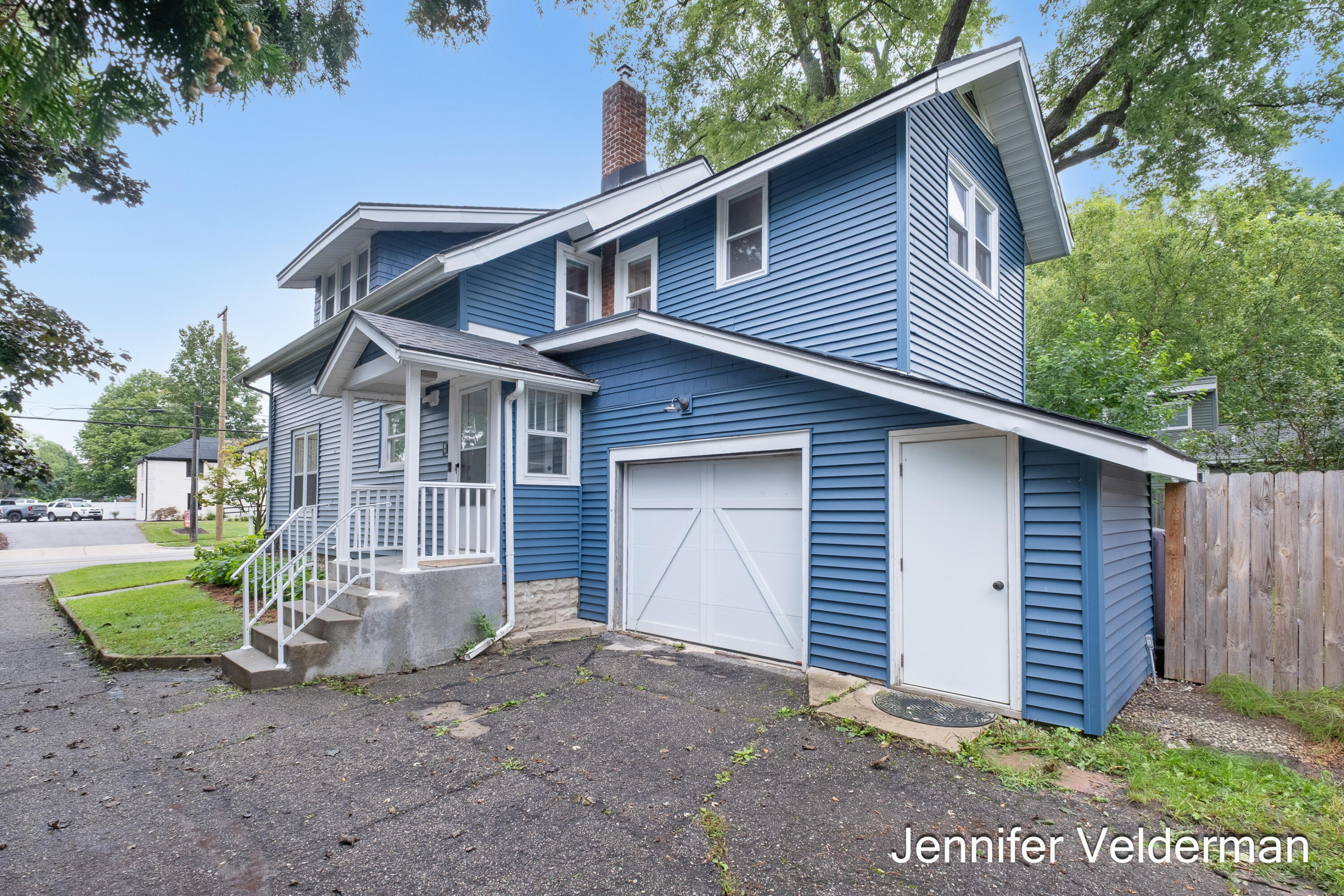 120 E Division Street NE Rockford MI 49341