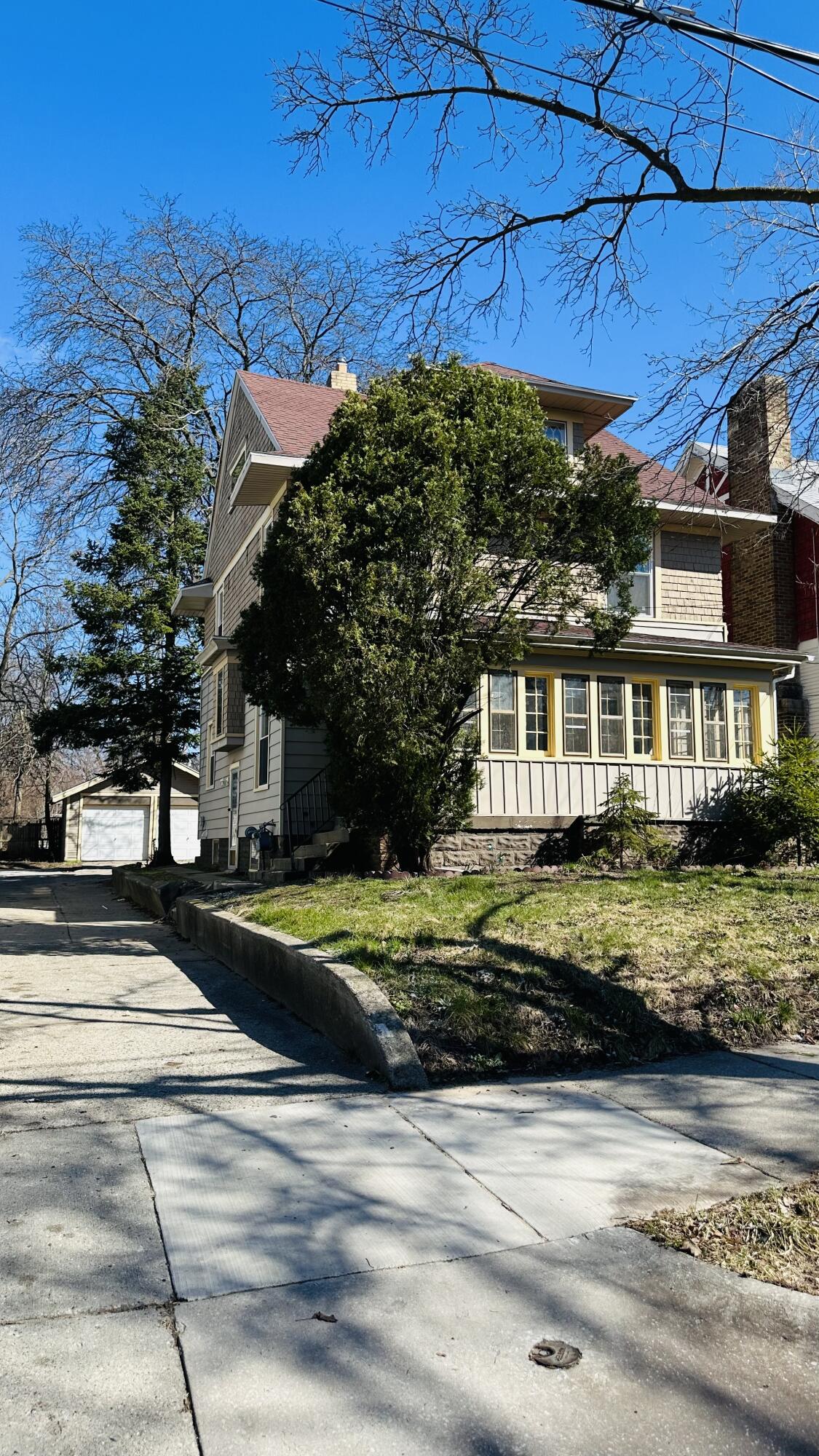 849 Bates Street SE Grand Rapids MI 49506