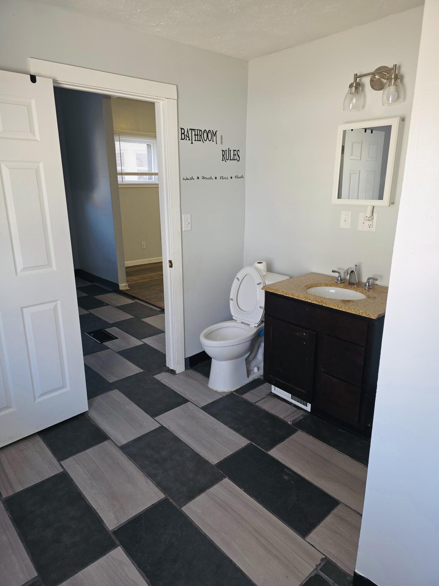 849 Bates Street SE Grand Rapids MI 49506