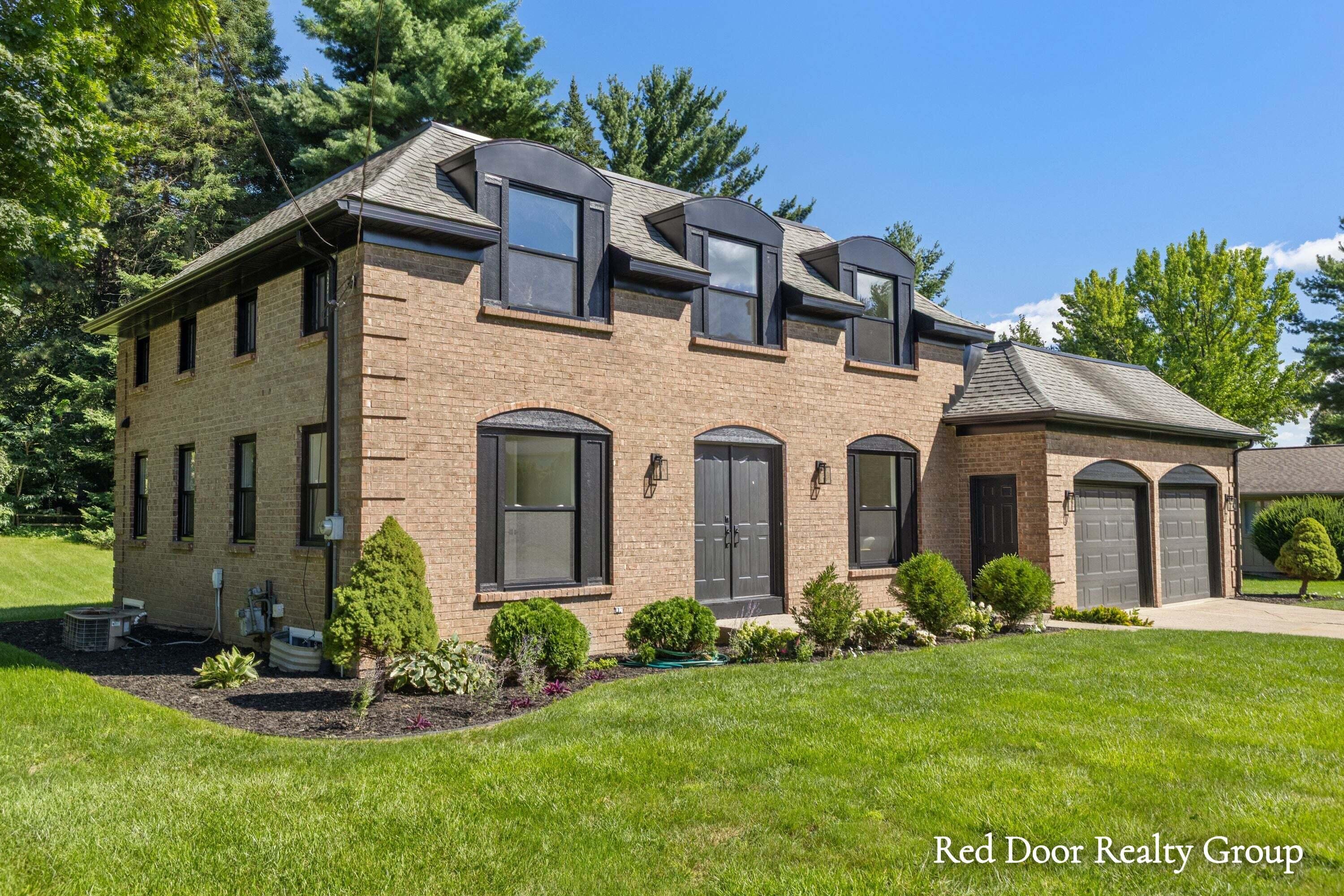 578 Arrowhead Avenue SE Grand Rapids MI 49546