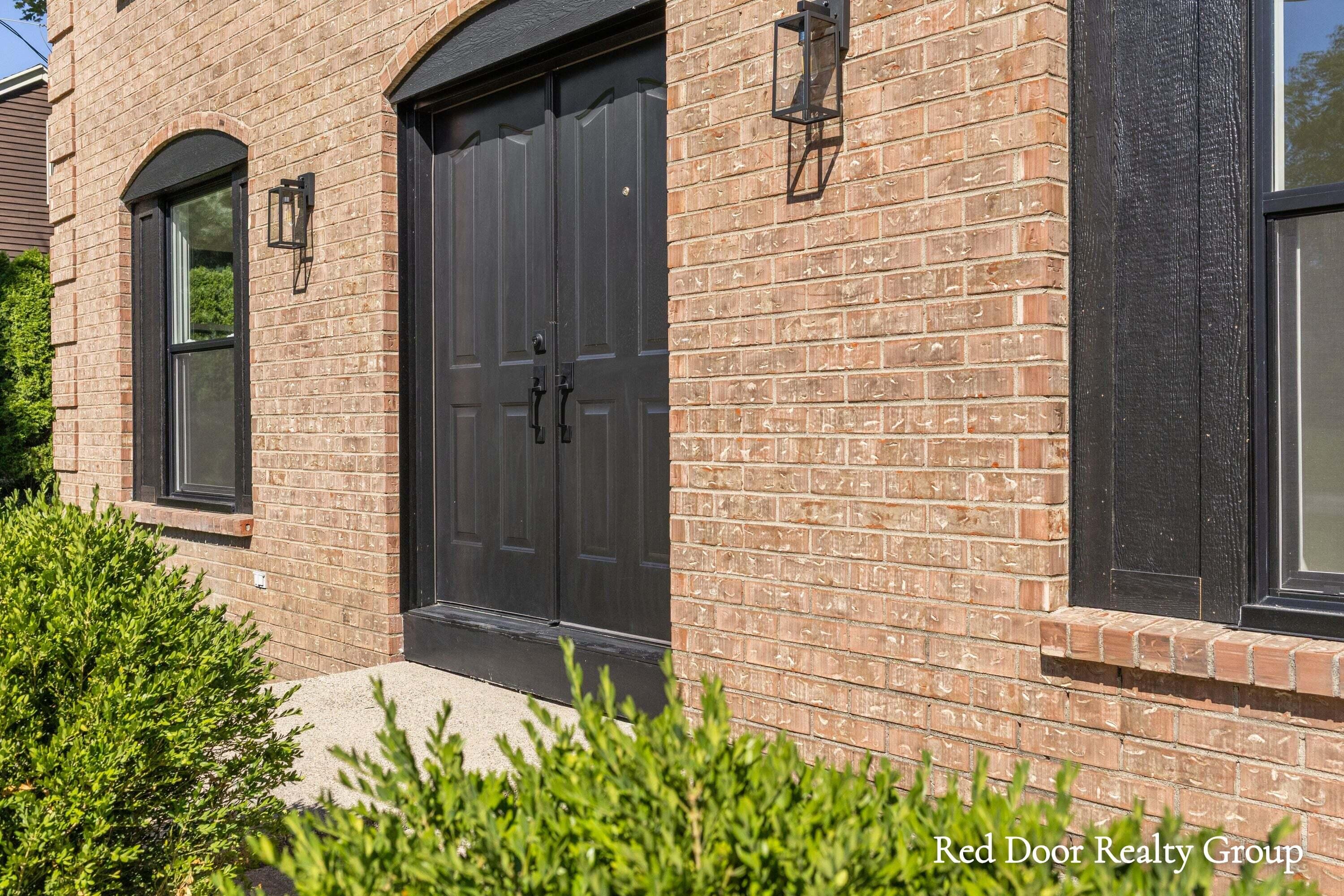 578 Arrowhead Avenue SE Grand Rapids MI 49546