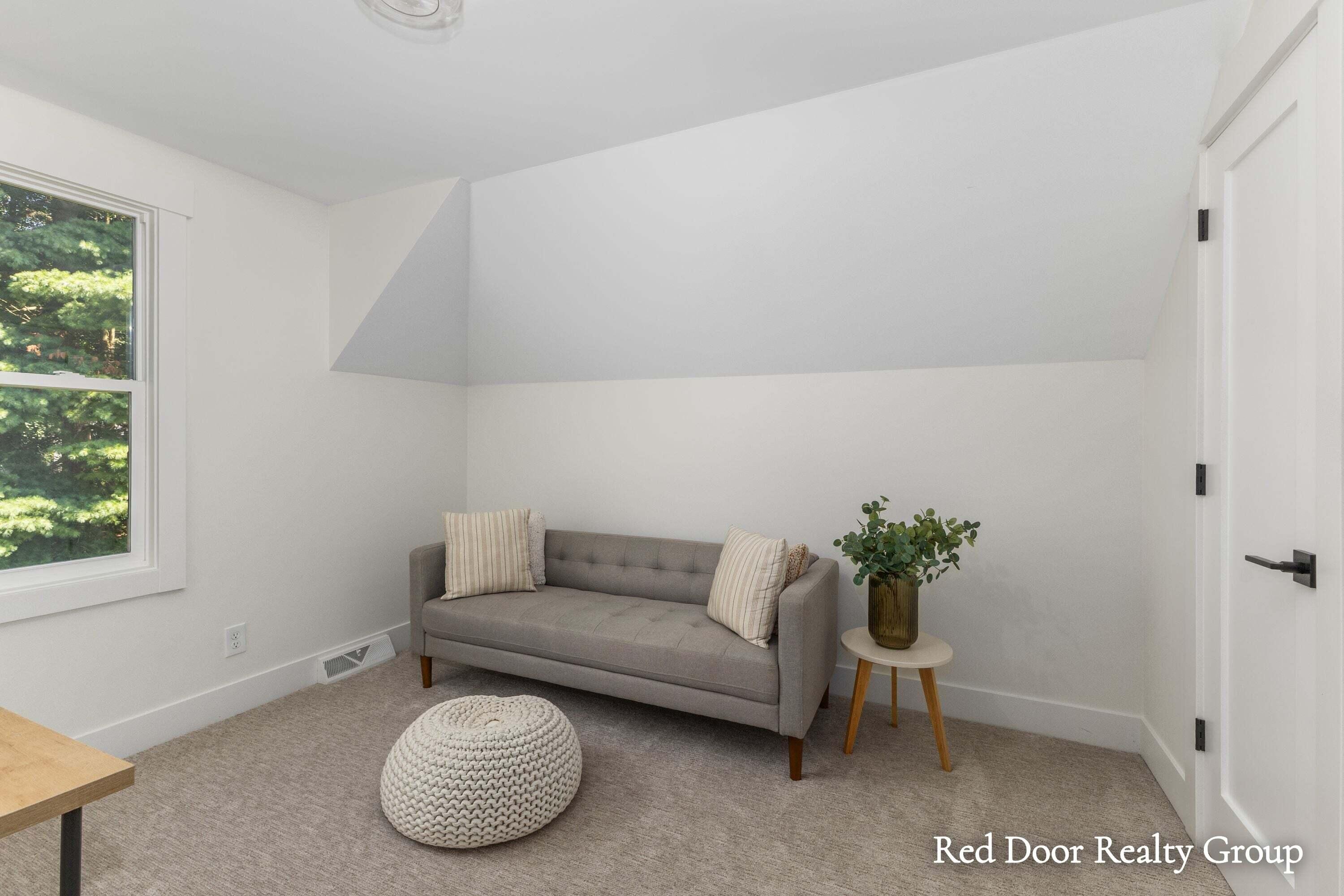 578 Arrowhead Avenue SE Grand Rapids MI 49546