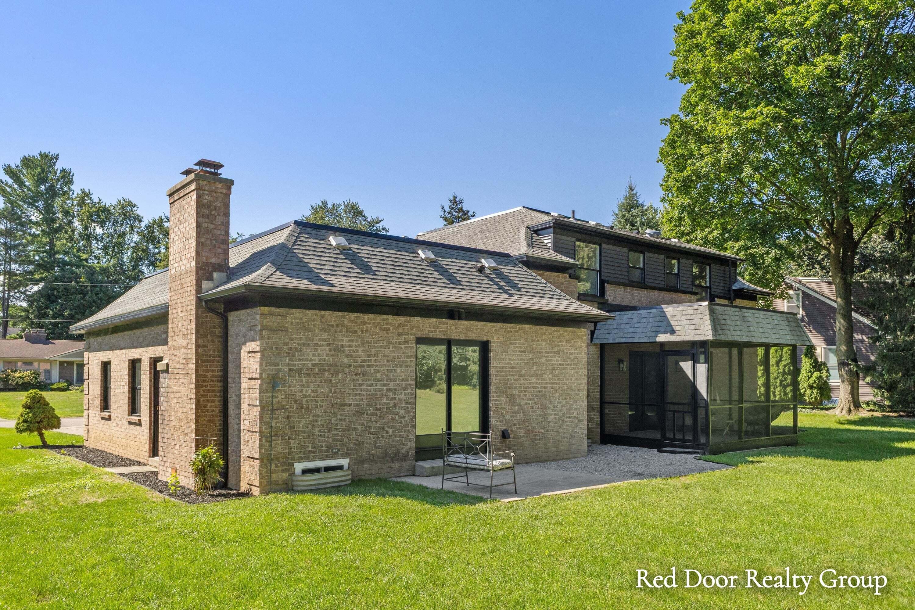 578 Arrowhead Avenue SE Grand Rapids MI 49546