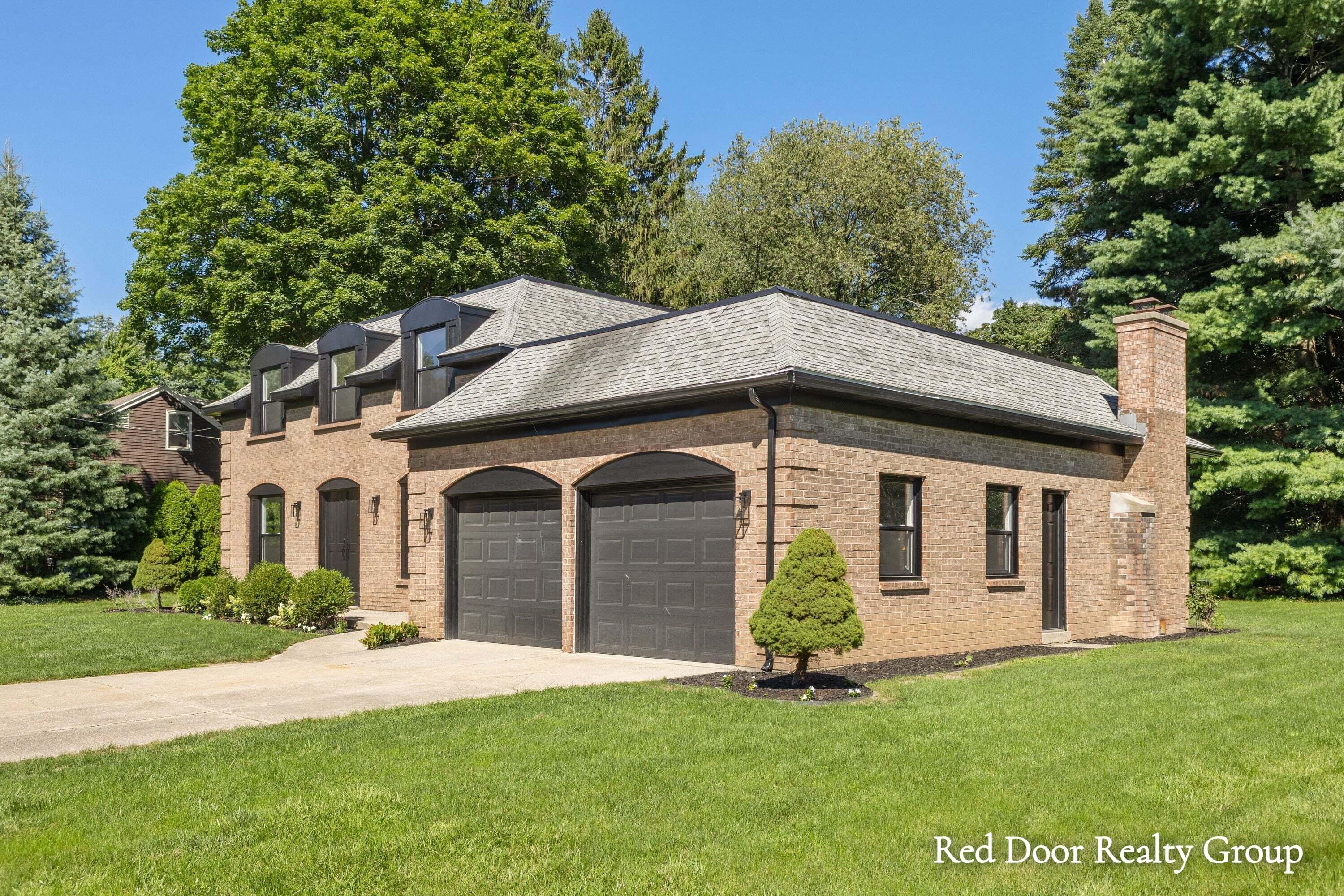 578 Arrowhead Avenue SE Grand Rapids MI 49546