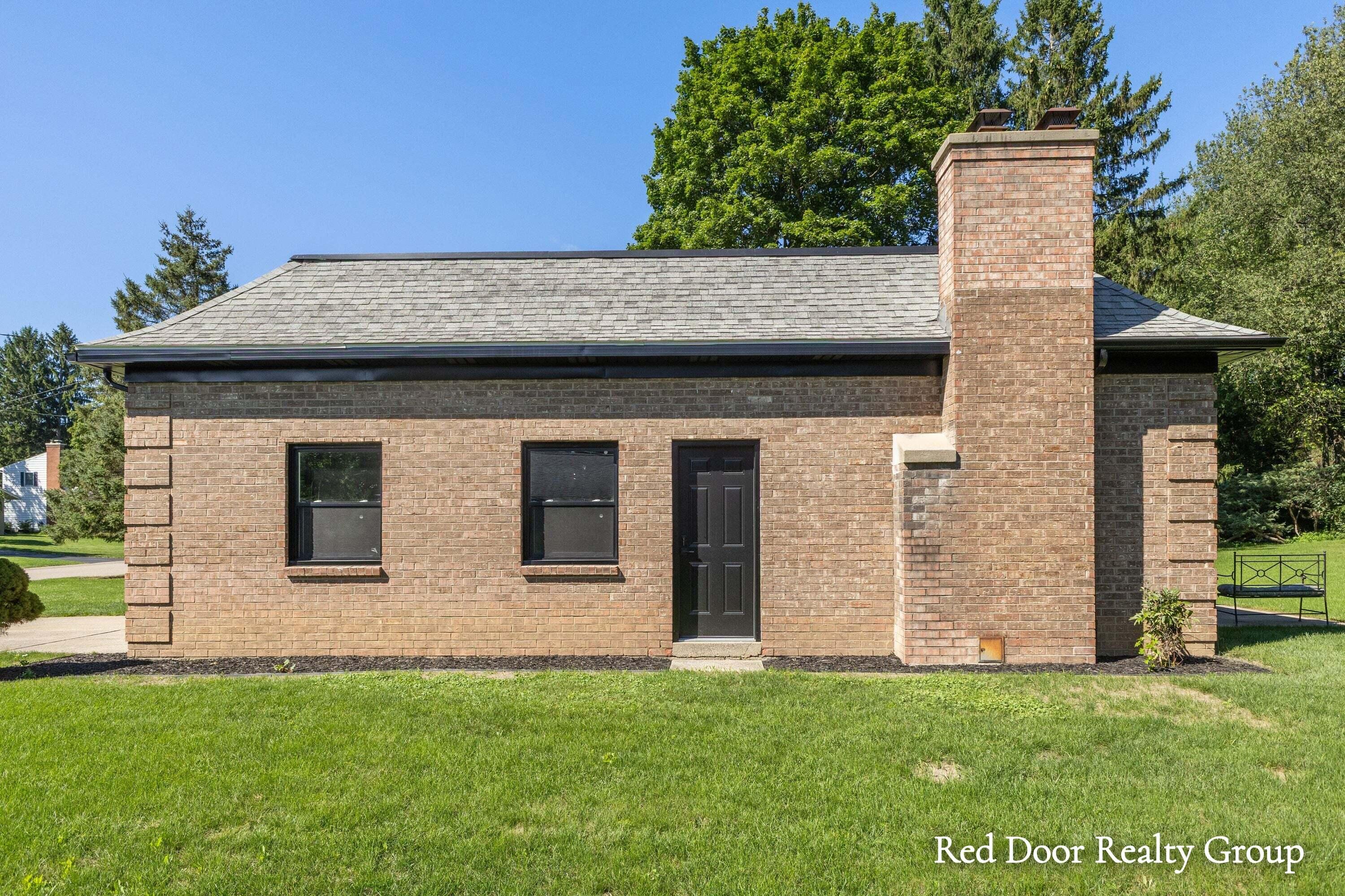 578 Arrowhead Avenue SE Grand Rapids MI 49546