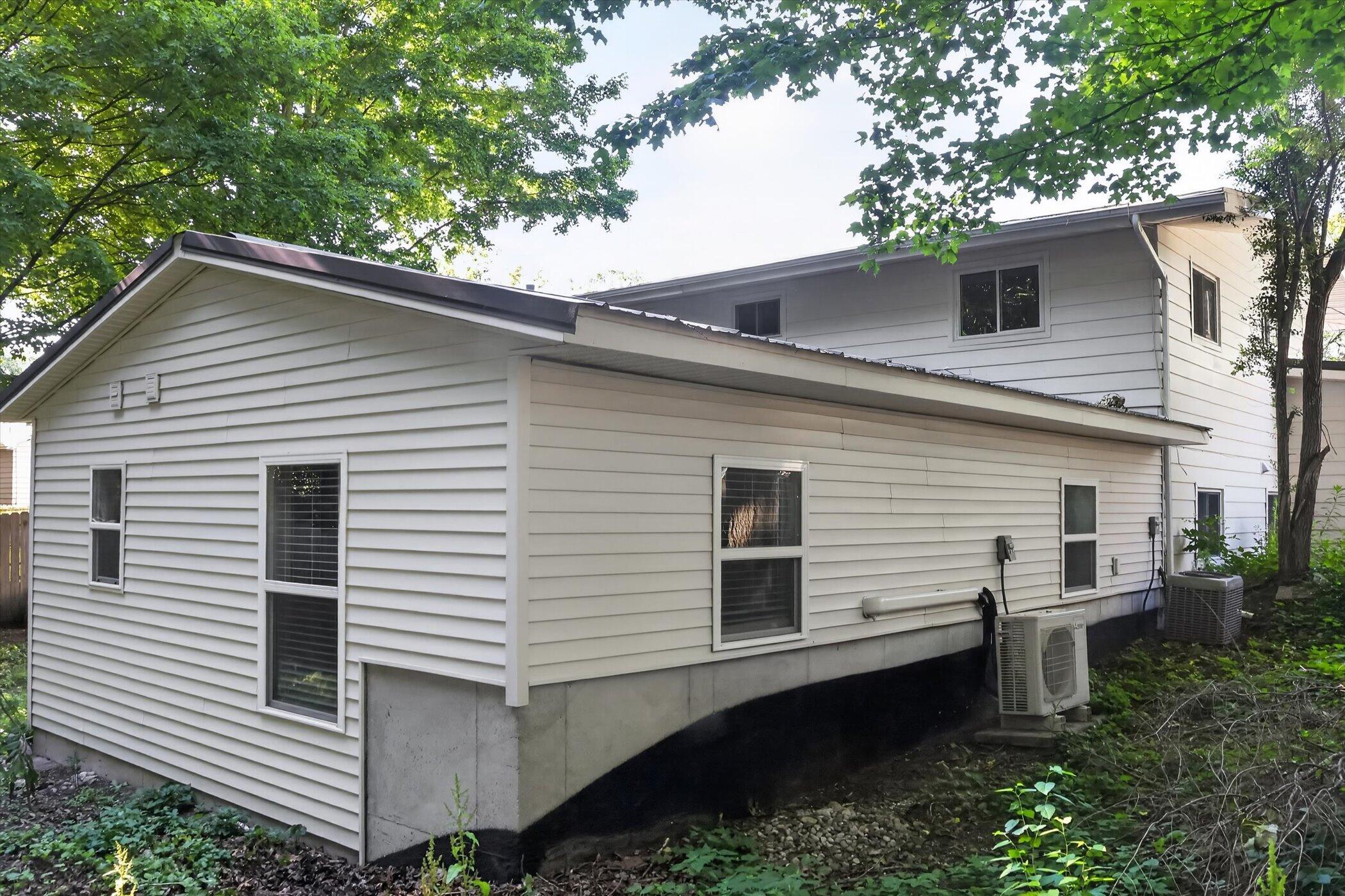 5043 New Orleans Street NE Rockford MI 49341