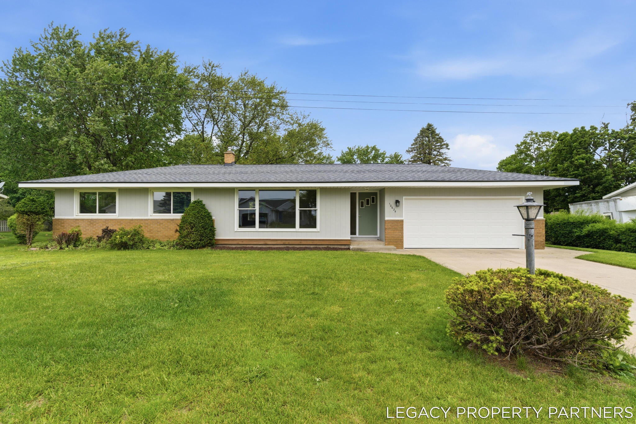10625 Riley Street Zeeland MI 49464