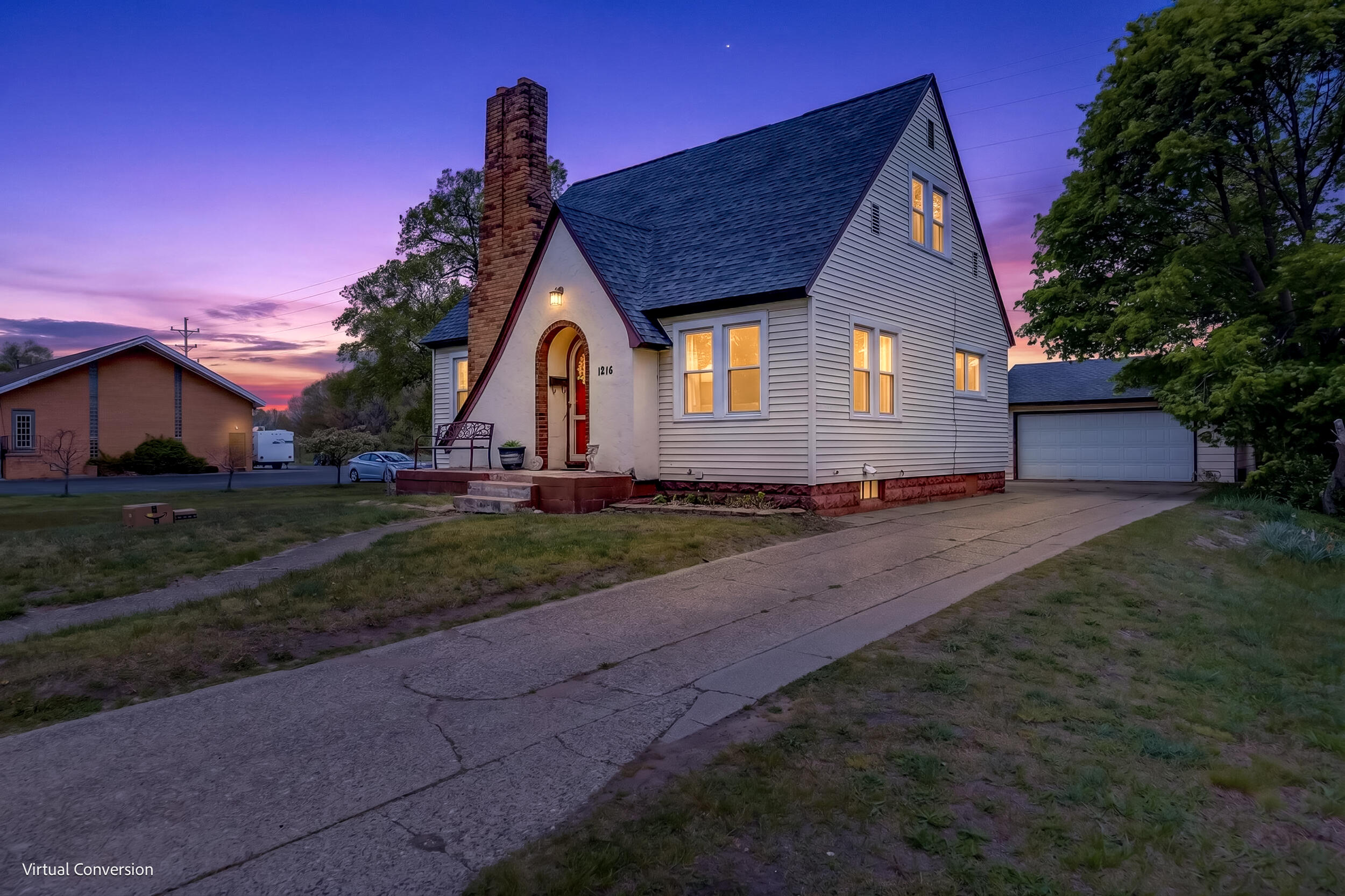 1216 W Broadway Avenue Muskegon MI 49441
