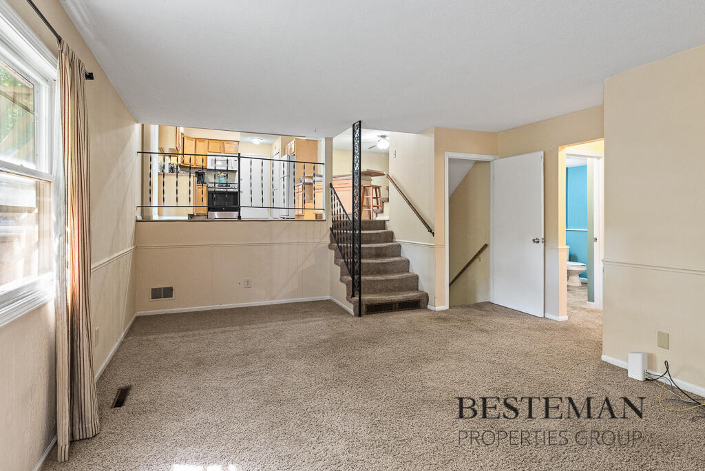944 W Fennwood Circle Muskegon MI 49445