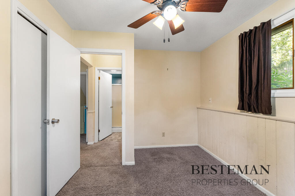 944 W Fennwood Circle Muskegon MI 49445