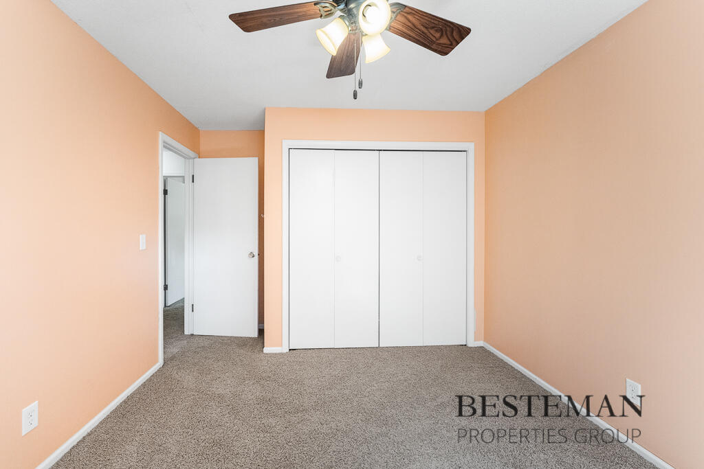 944 W Fennwood Circle Muskegon MI 49445