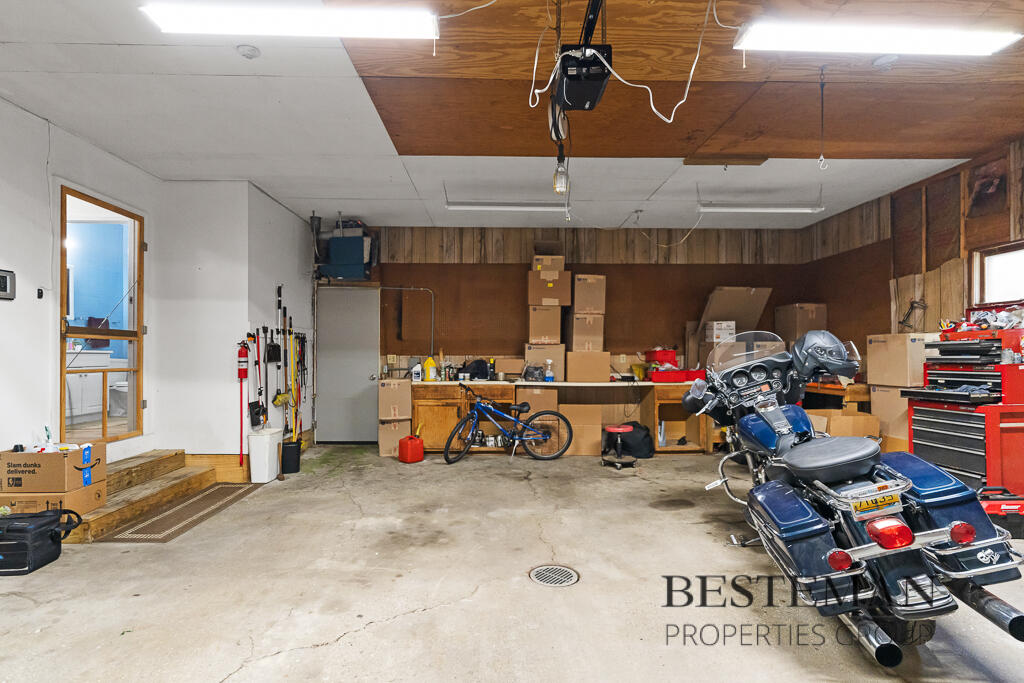 944 W Fennwood Circle Muskegon MI 49445