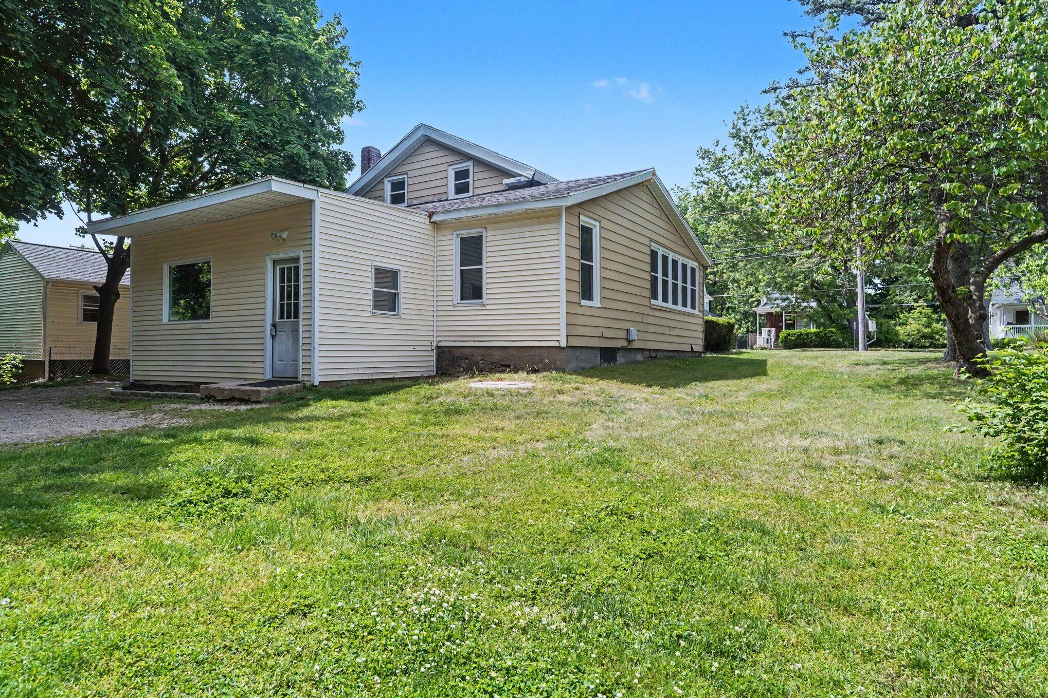 553 Ely Street Allegan MI 49010