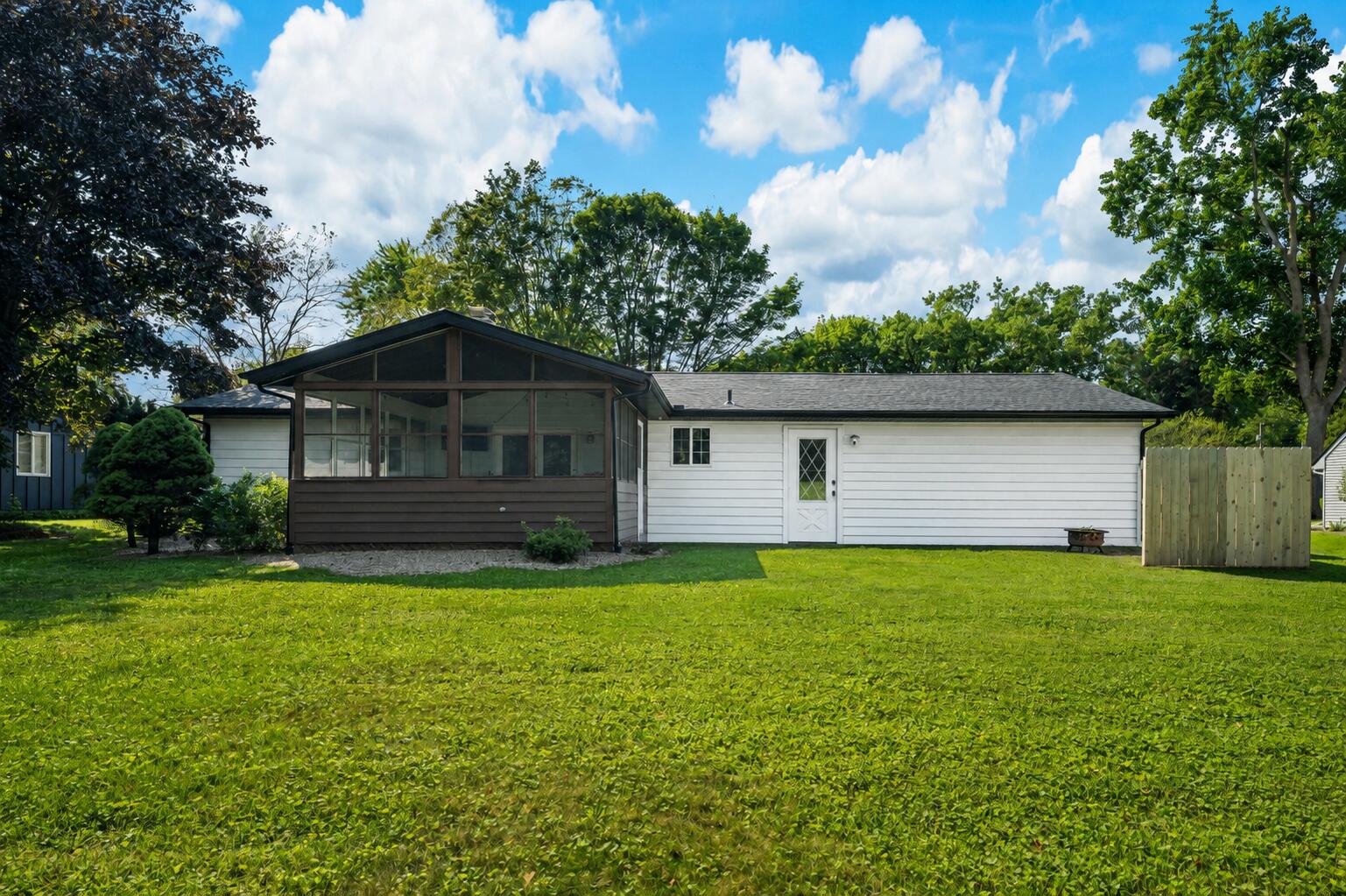 1016 Tomahawk Lane Niles MI 49120
