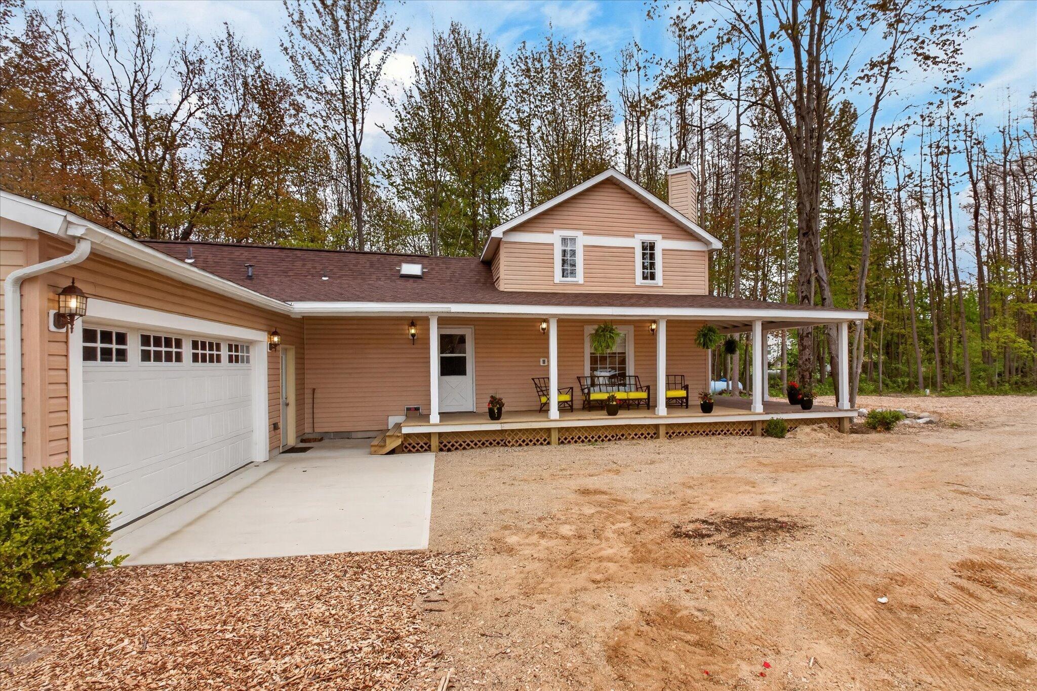6811 116th Avenue Fennville MI 49408