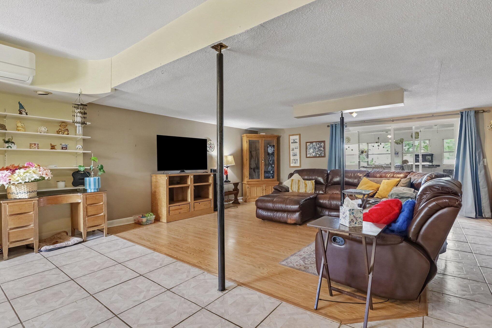 6793 Carmody Road Coloma MI 49038