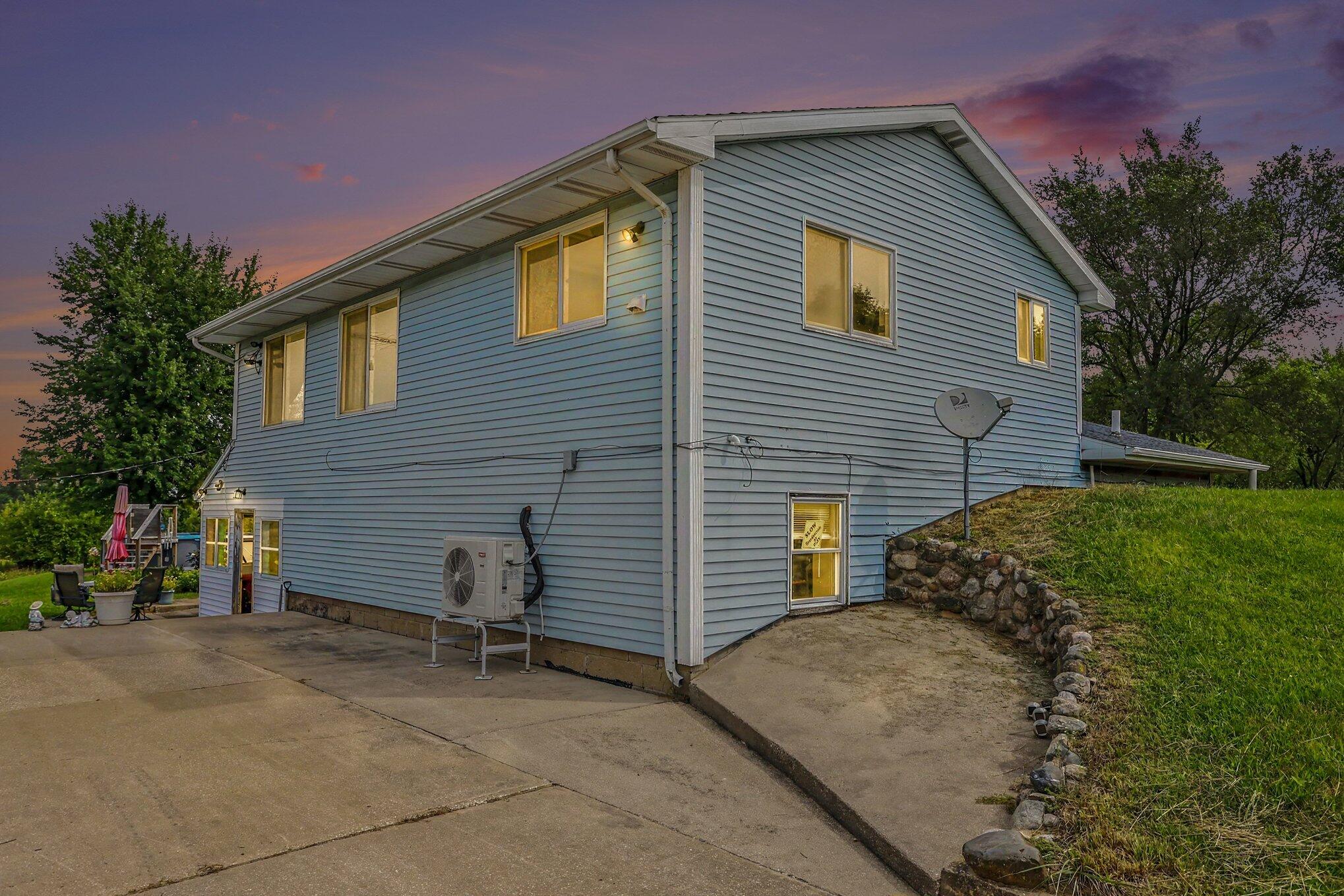 6793 Carmody Road Coloma MI 49038