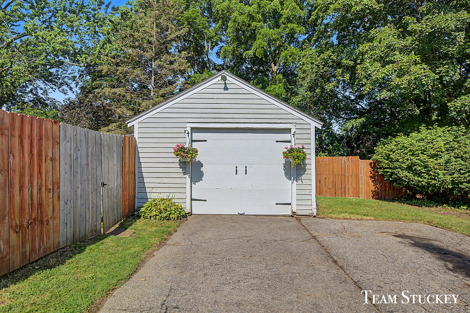 1125 Kusterer Drive NW Grand Rapids MI 49534