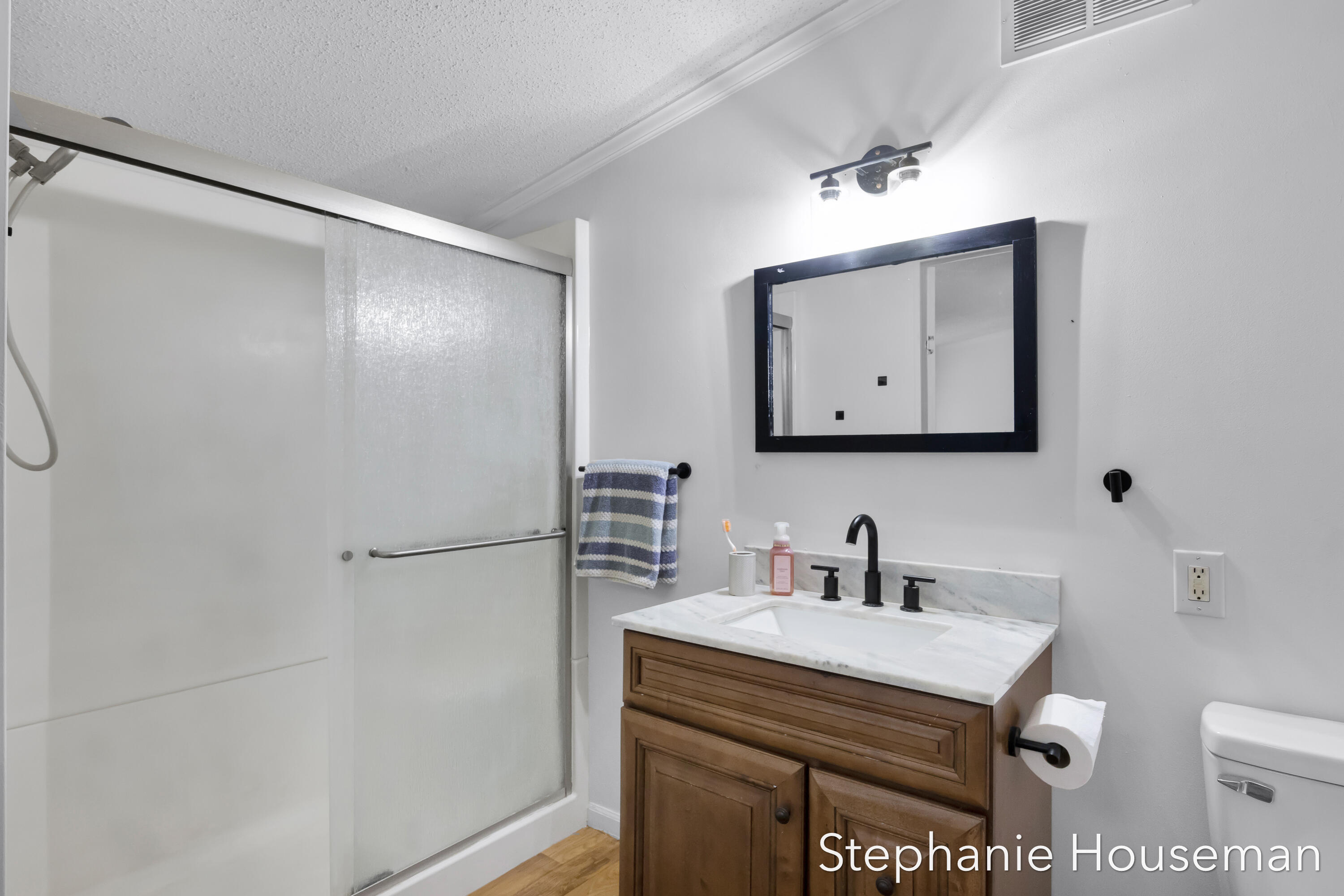 8394 Nugent Avenue NE Rockford MI 49341