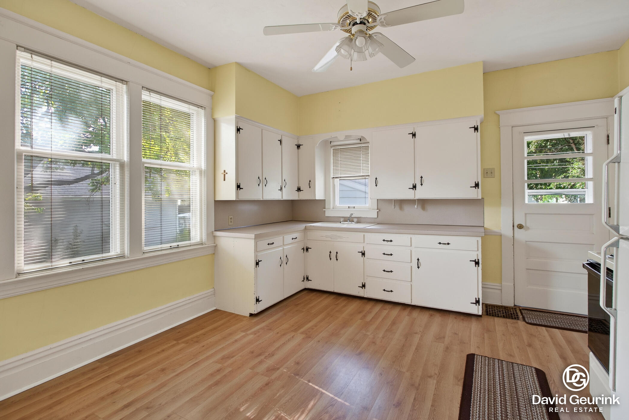 180 W 18th Street Holland MI 49423