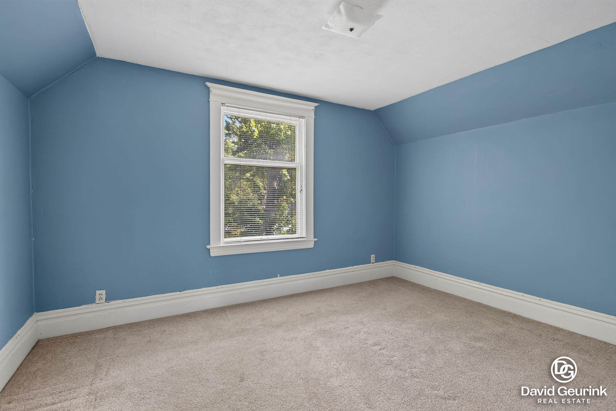 180 W 18th Street Holland MI 49423