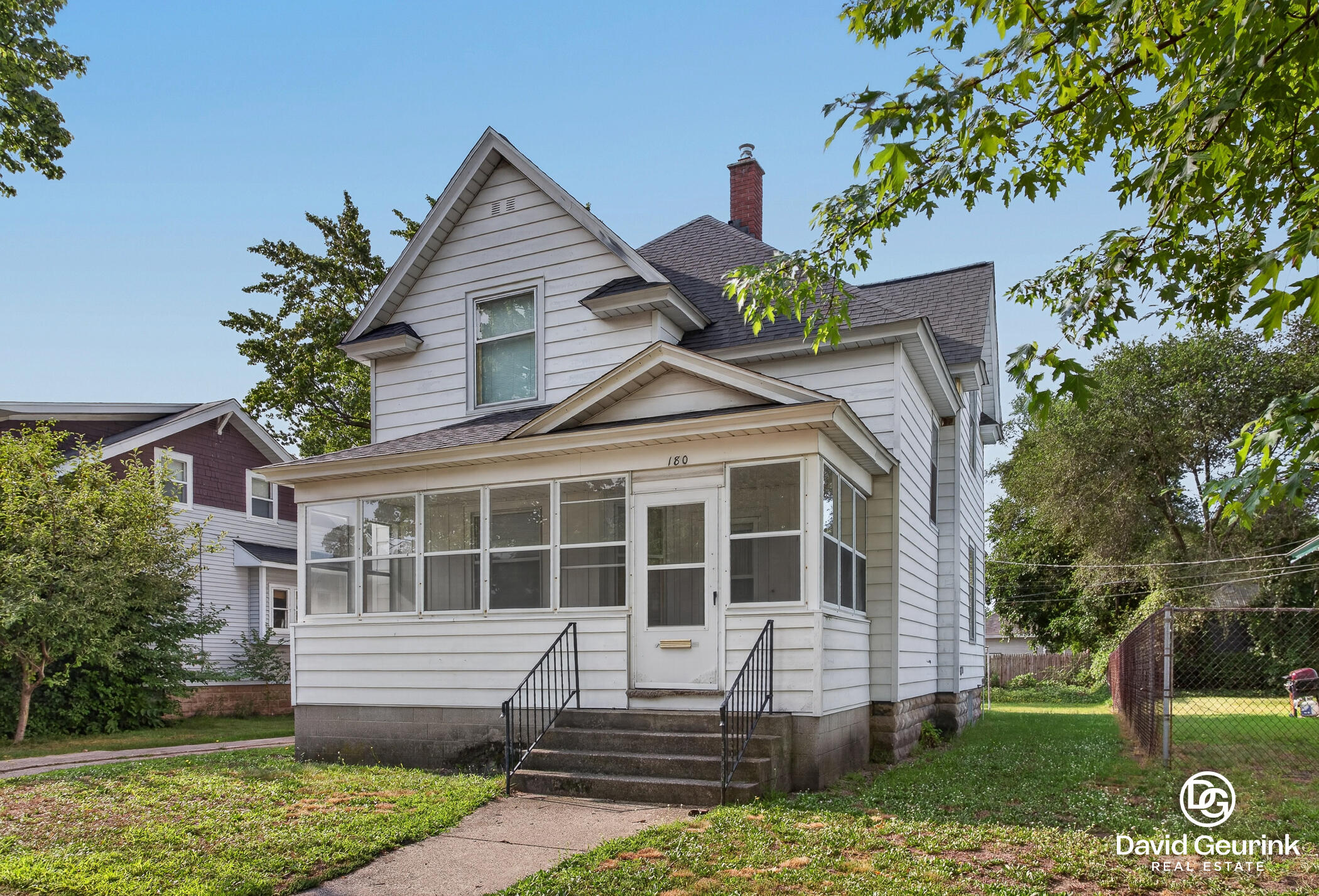 180 W 18th Street Holland MI 49423