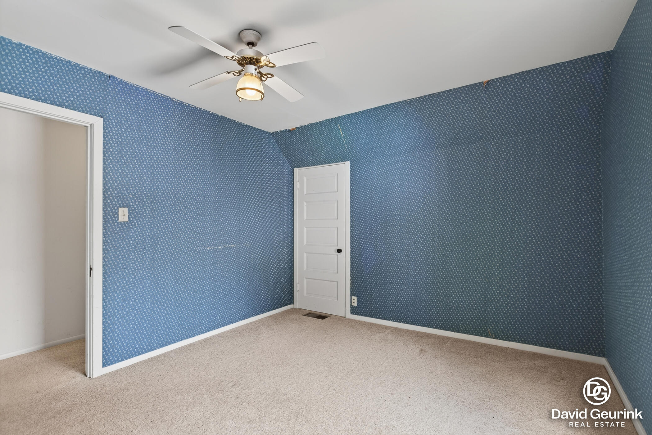 180 W 18th Street Holland MI 49423