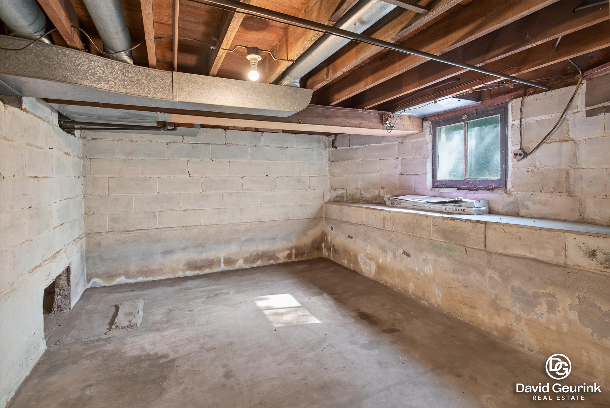 180 W 18th Street Holland MI 49423
