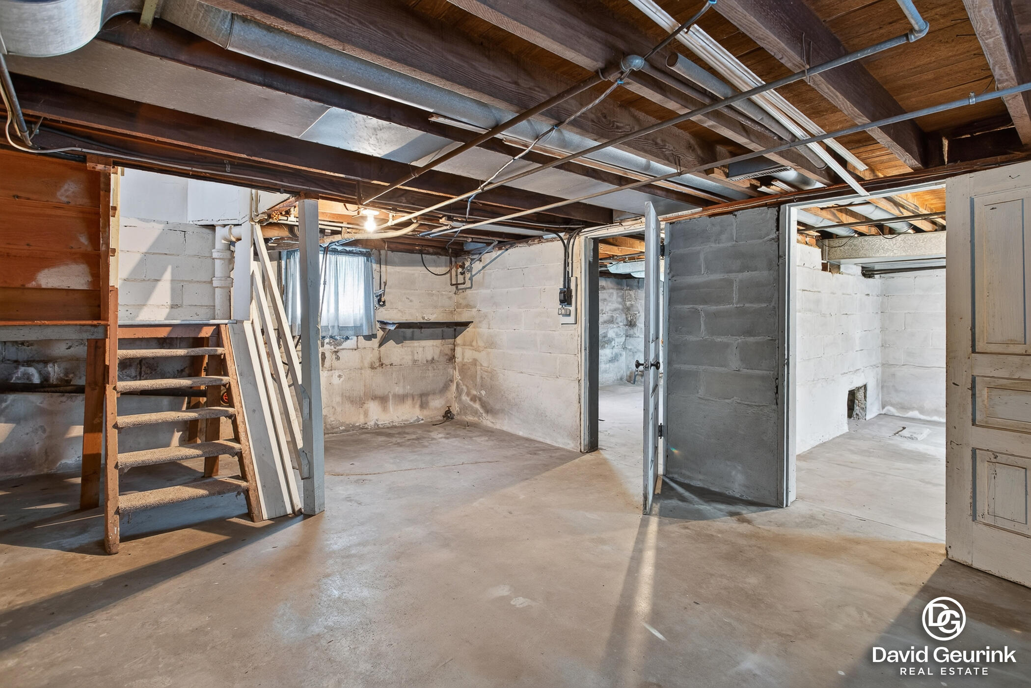180 W 18th Street Holland MI 49423