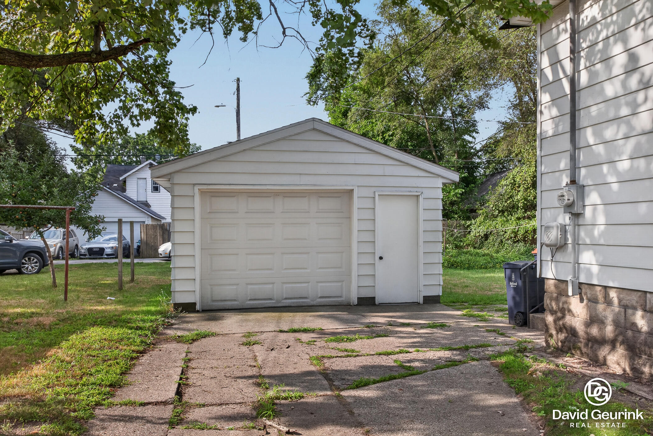 180 W 18th Street Holland MI 49423