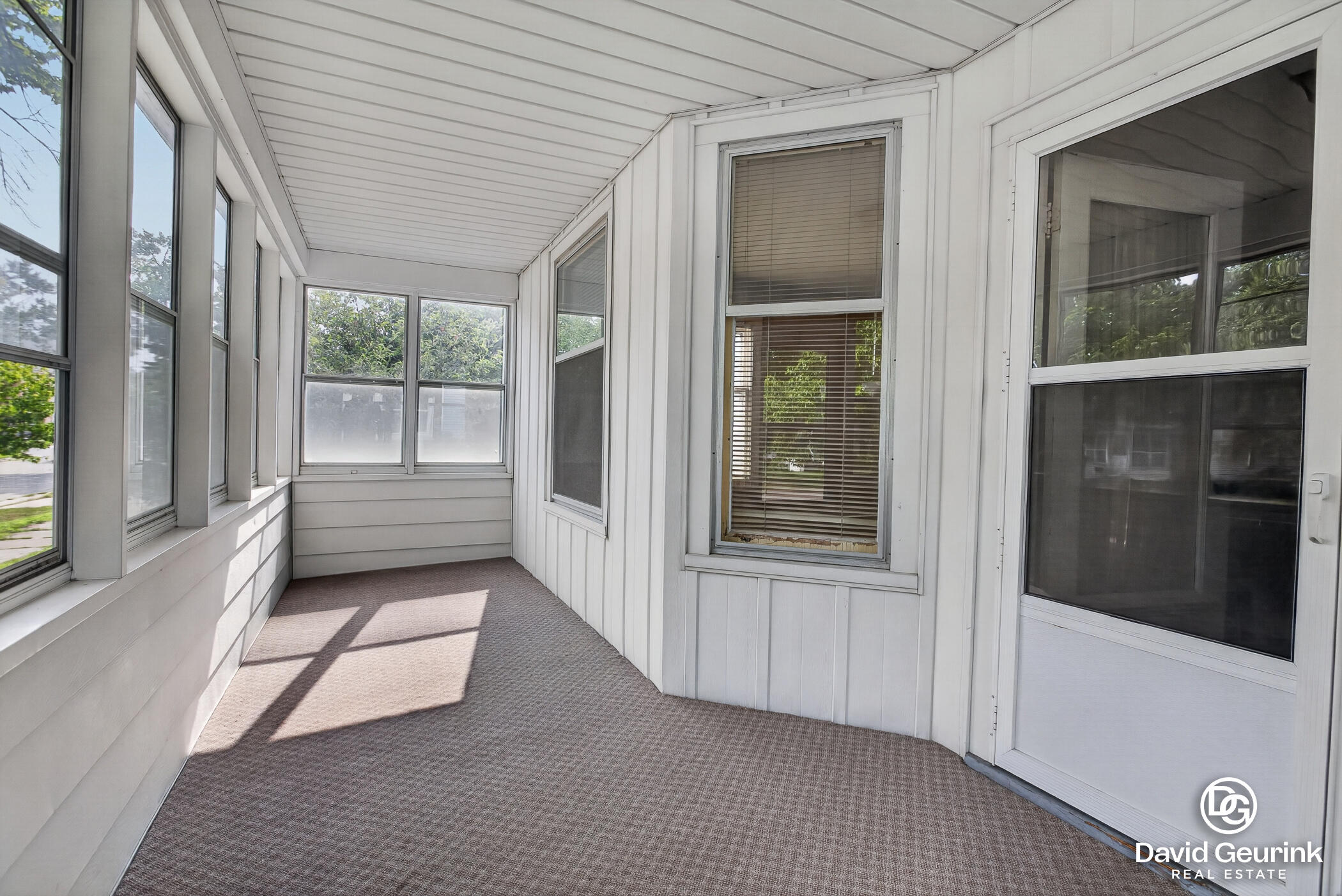 180 W 18th Street Holland MI 49423