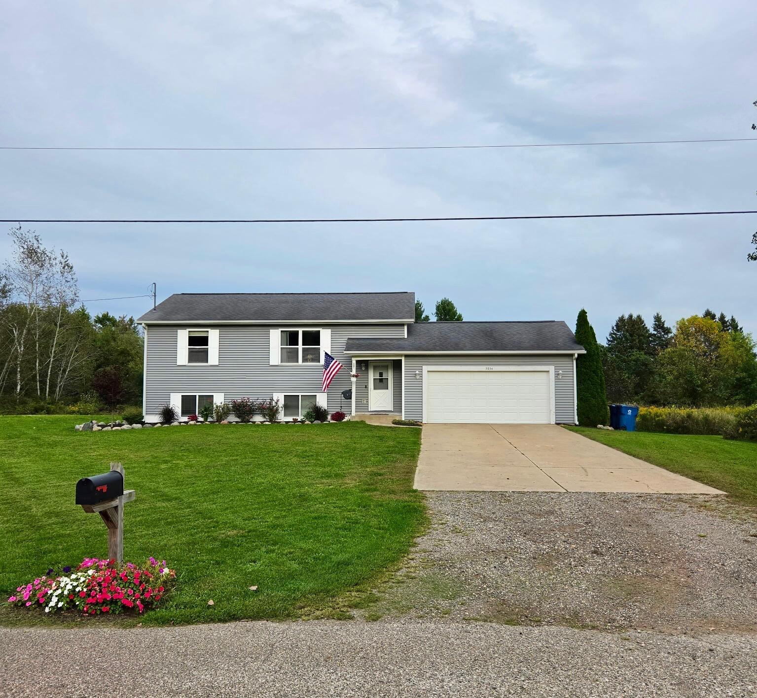5934 Sandy Way Zeeland MI 49464